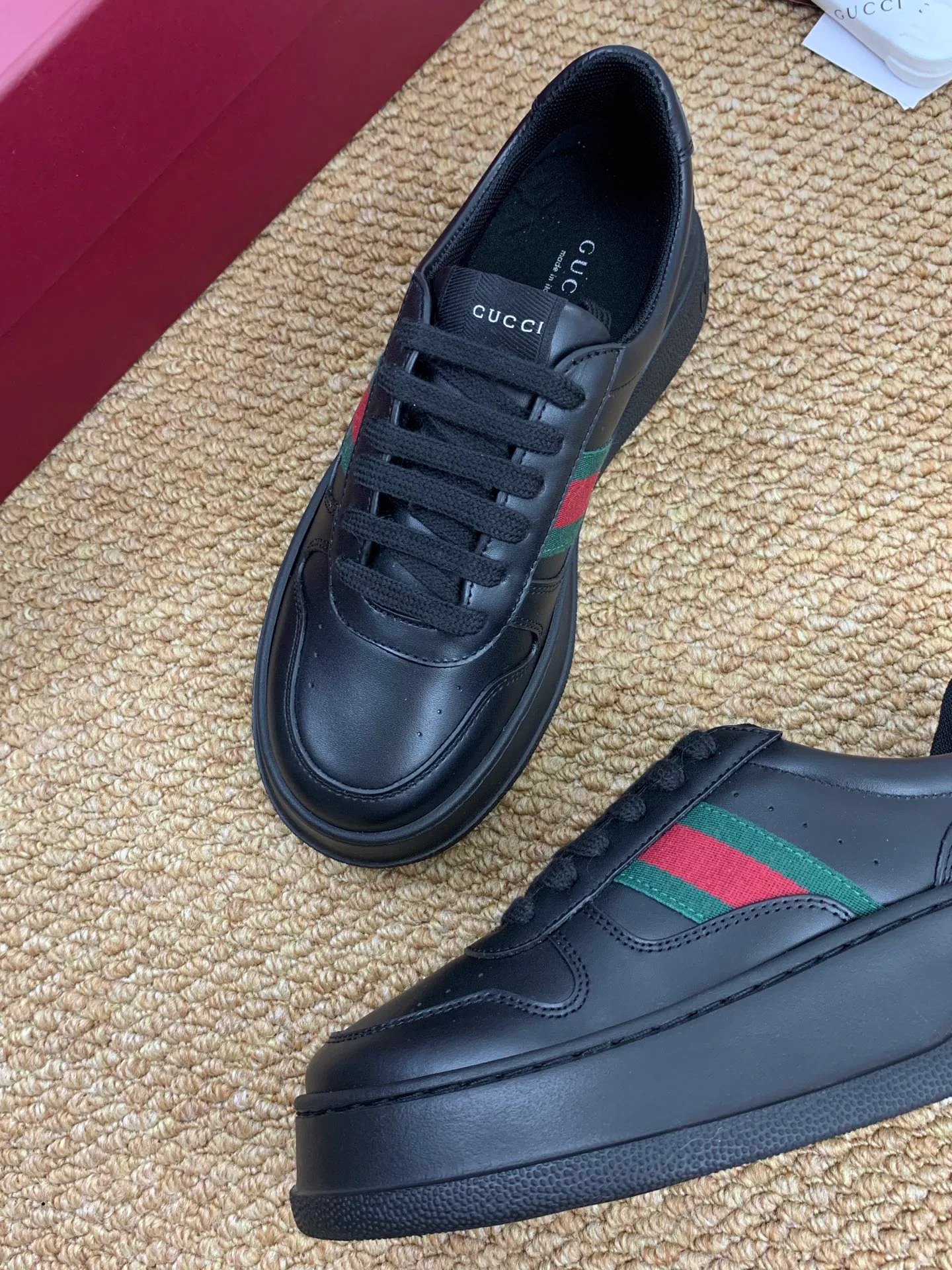 Кроссовки Женские Gucci 17545192