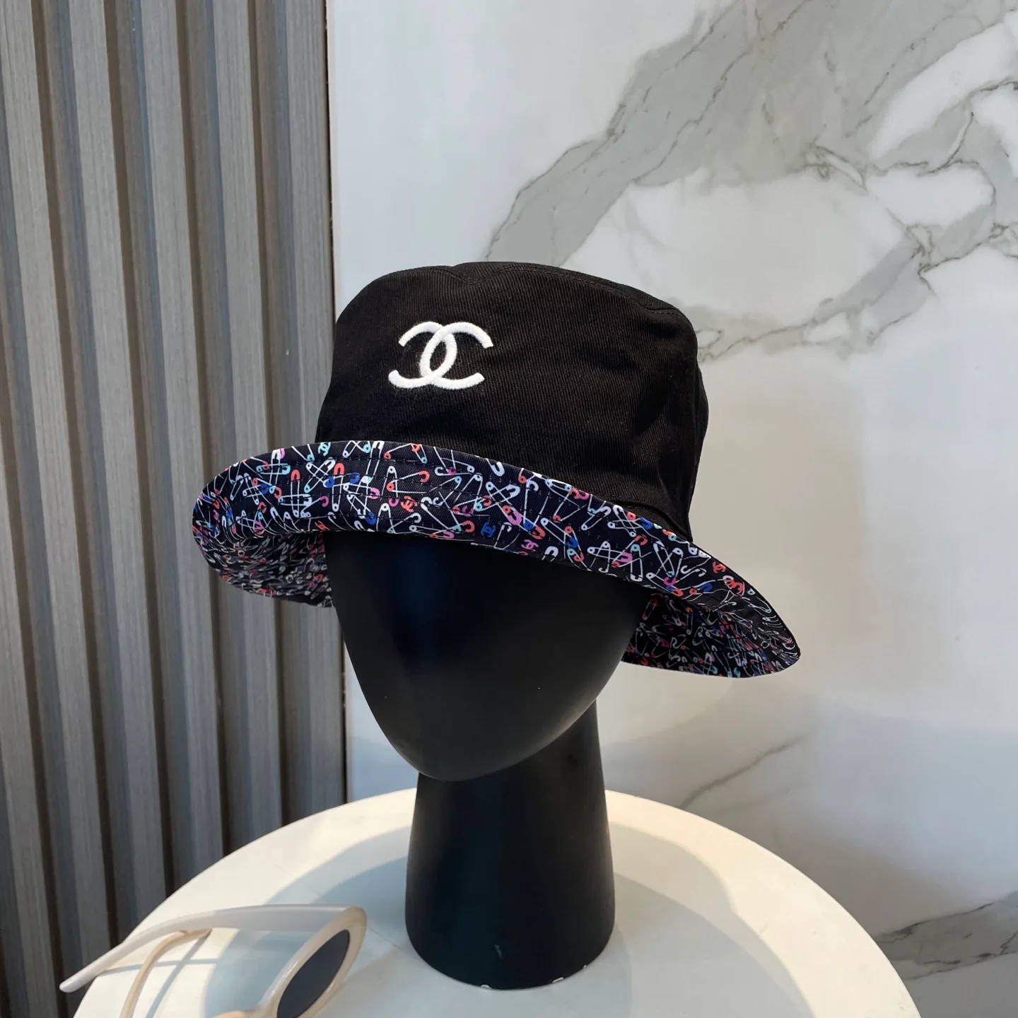 Головные Уборы Chanel 13294371