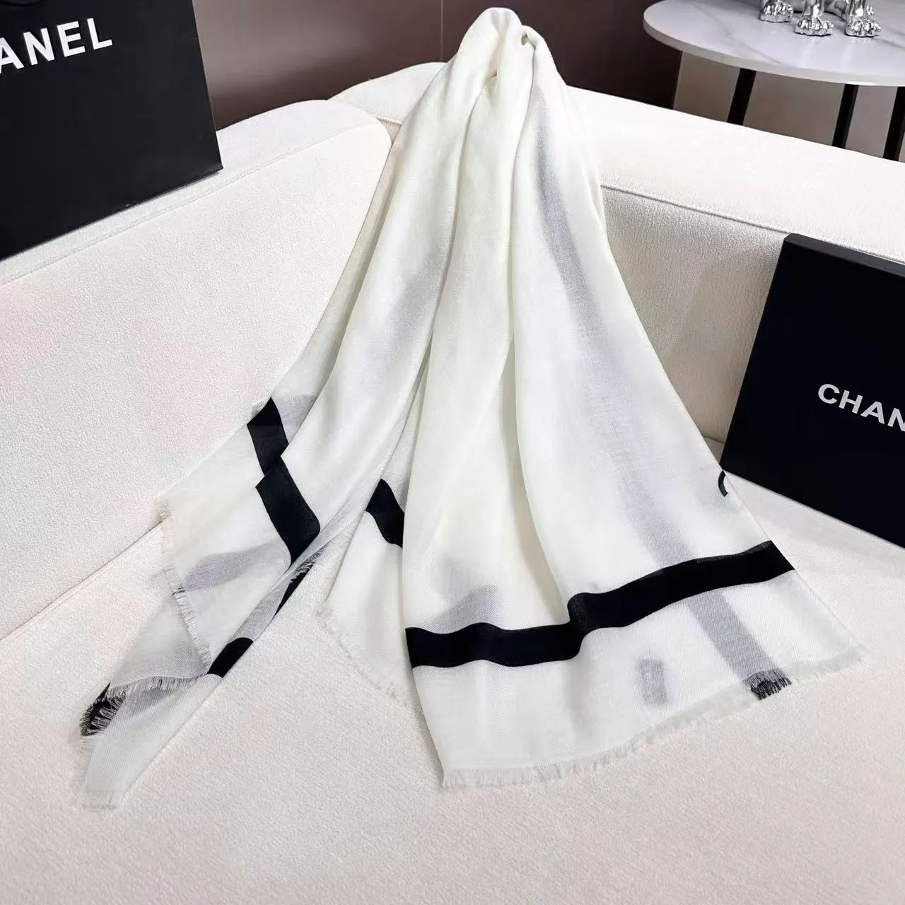Шарфы Chanel 18571921
