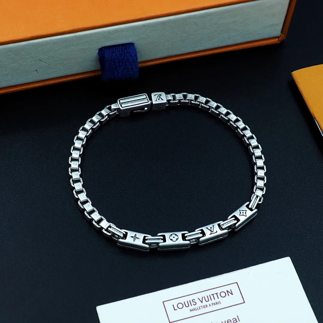 Бижутерия Louis Vuitton 17922658