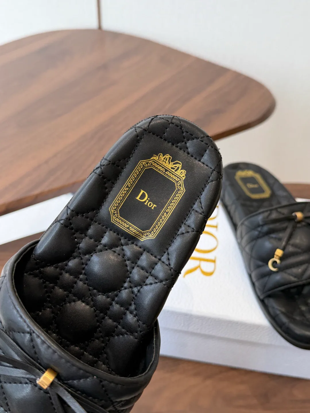 Шлепанцы Женские Christian Dior 18687730