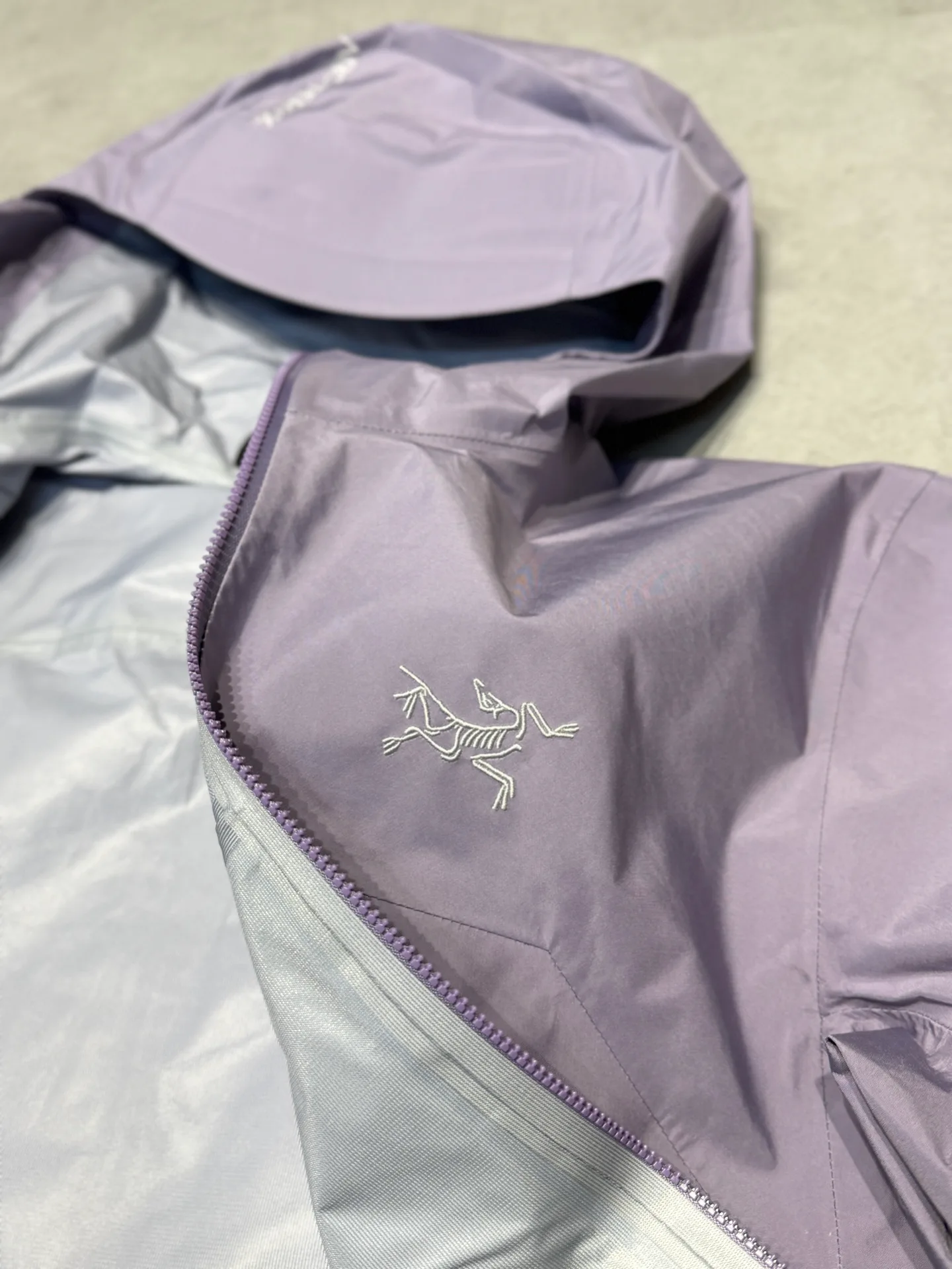 Куртки И Пуховики Женские Arcteryx 18694563