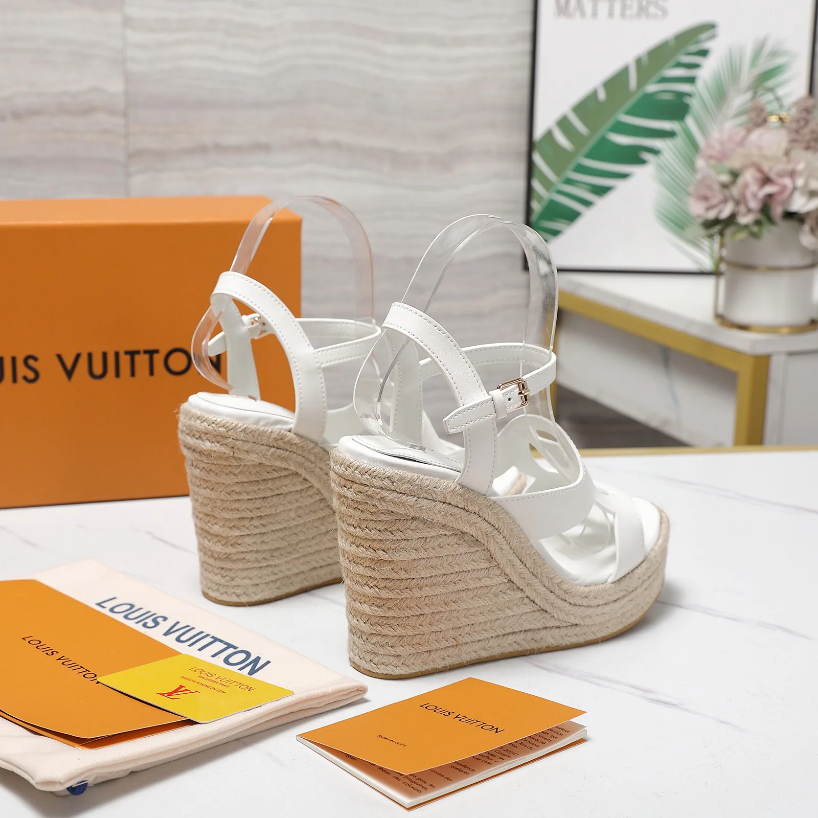 Босоножки Женские Louis Vuitton 1856168