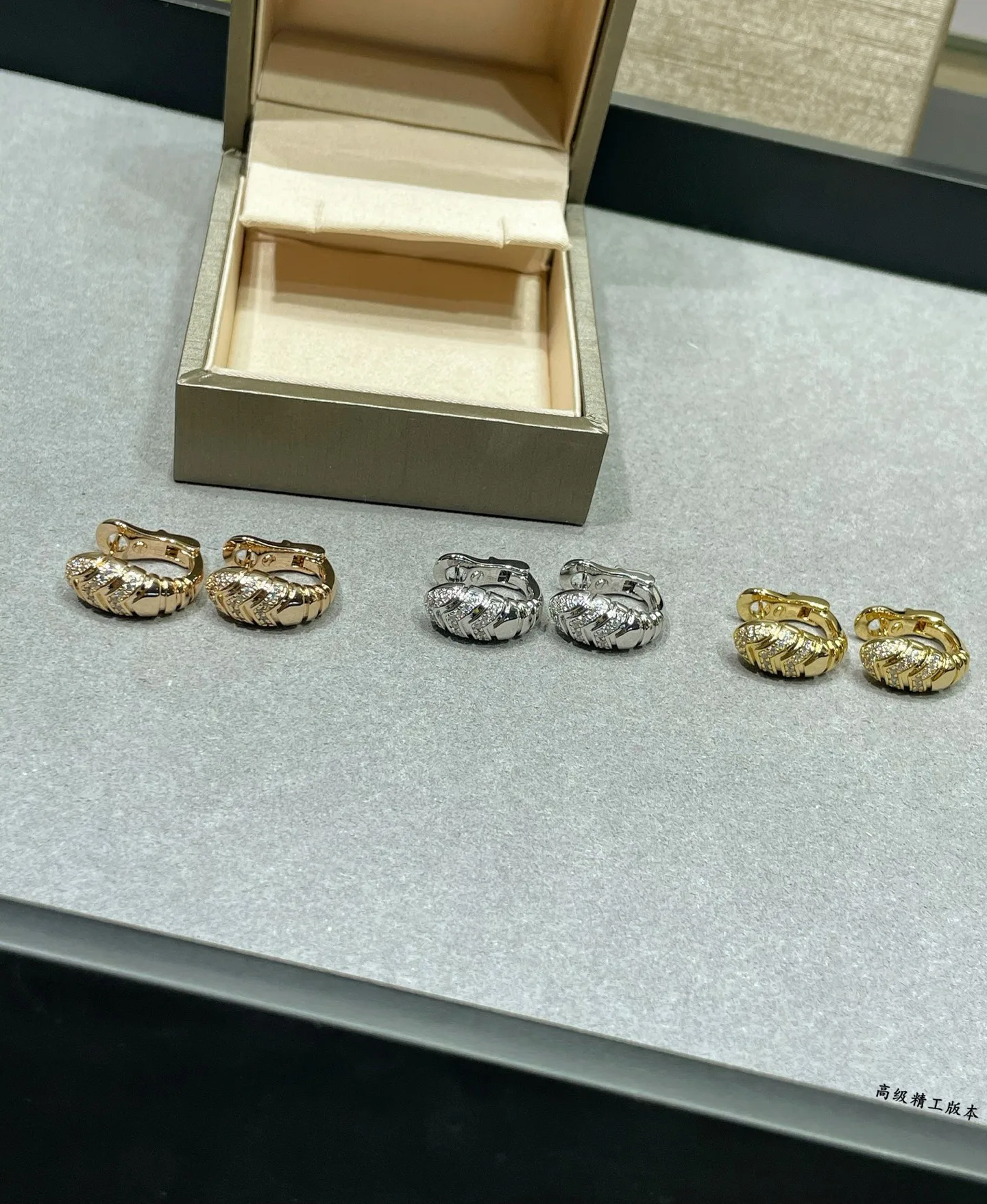 Бижутерия Bvlgari 360438
