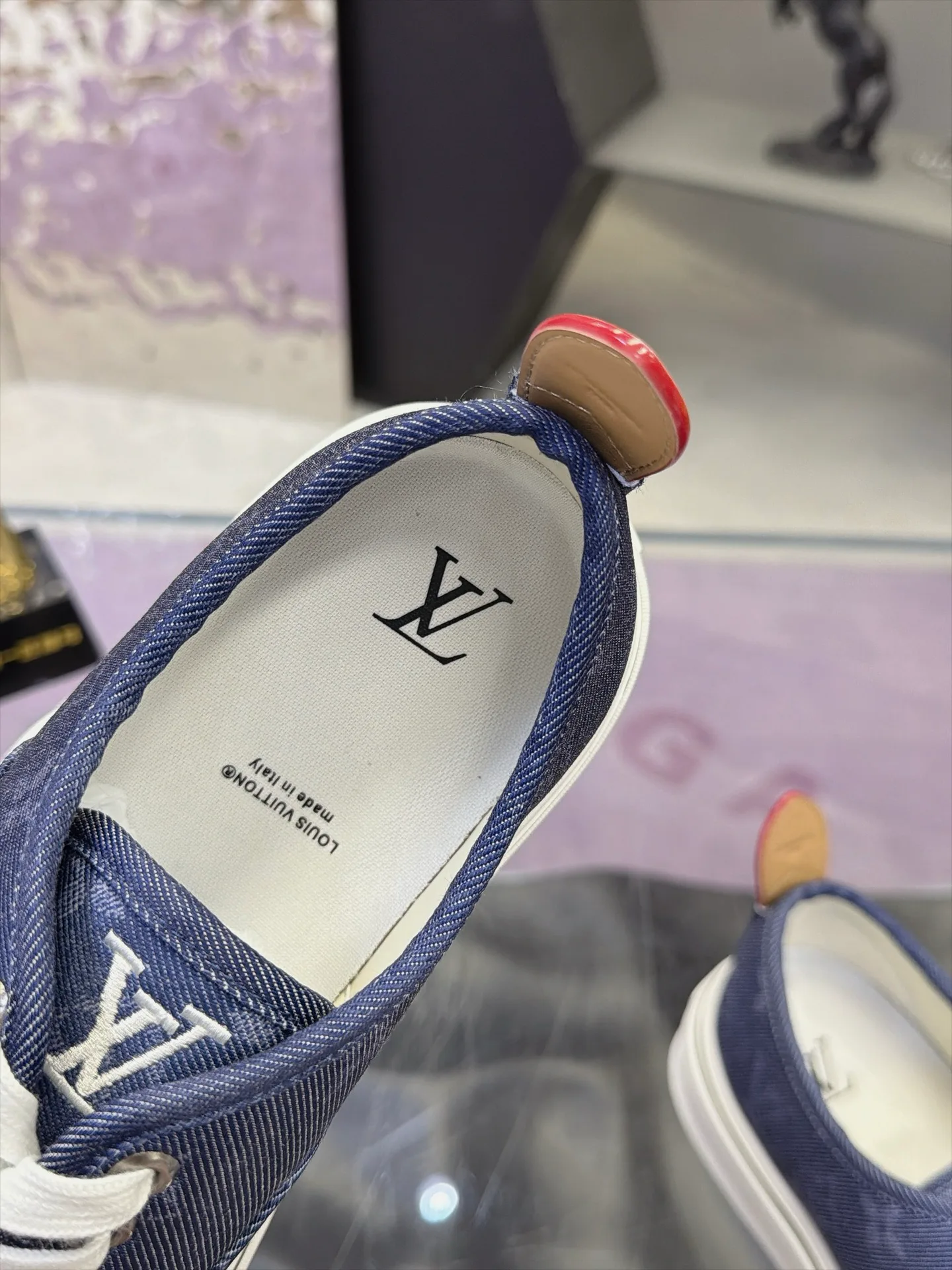 Кроссовки Женские Louis Vuitton 17930905