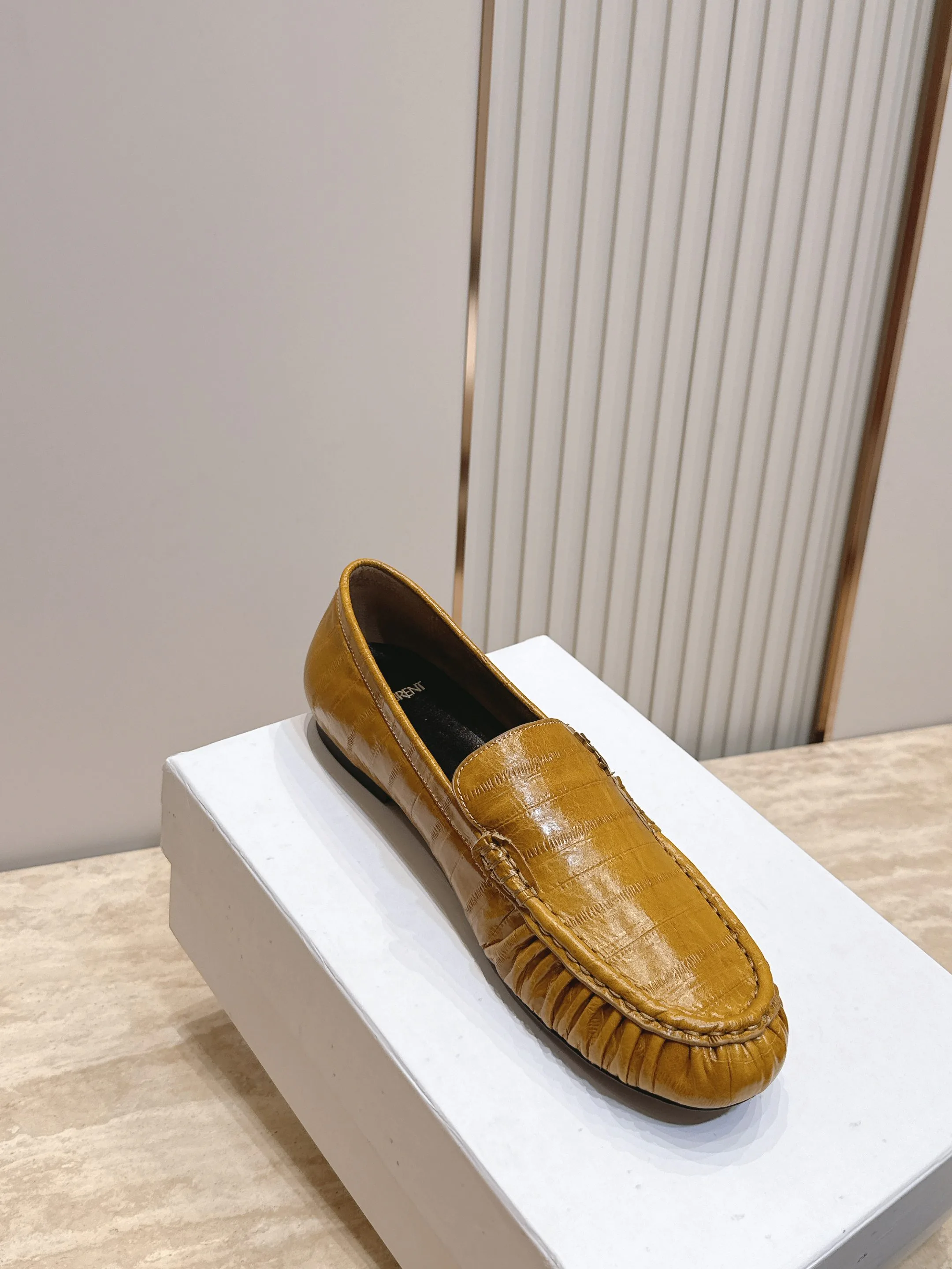 Лоферы И Мокасины Женские Saint Laurent 17701328