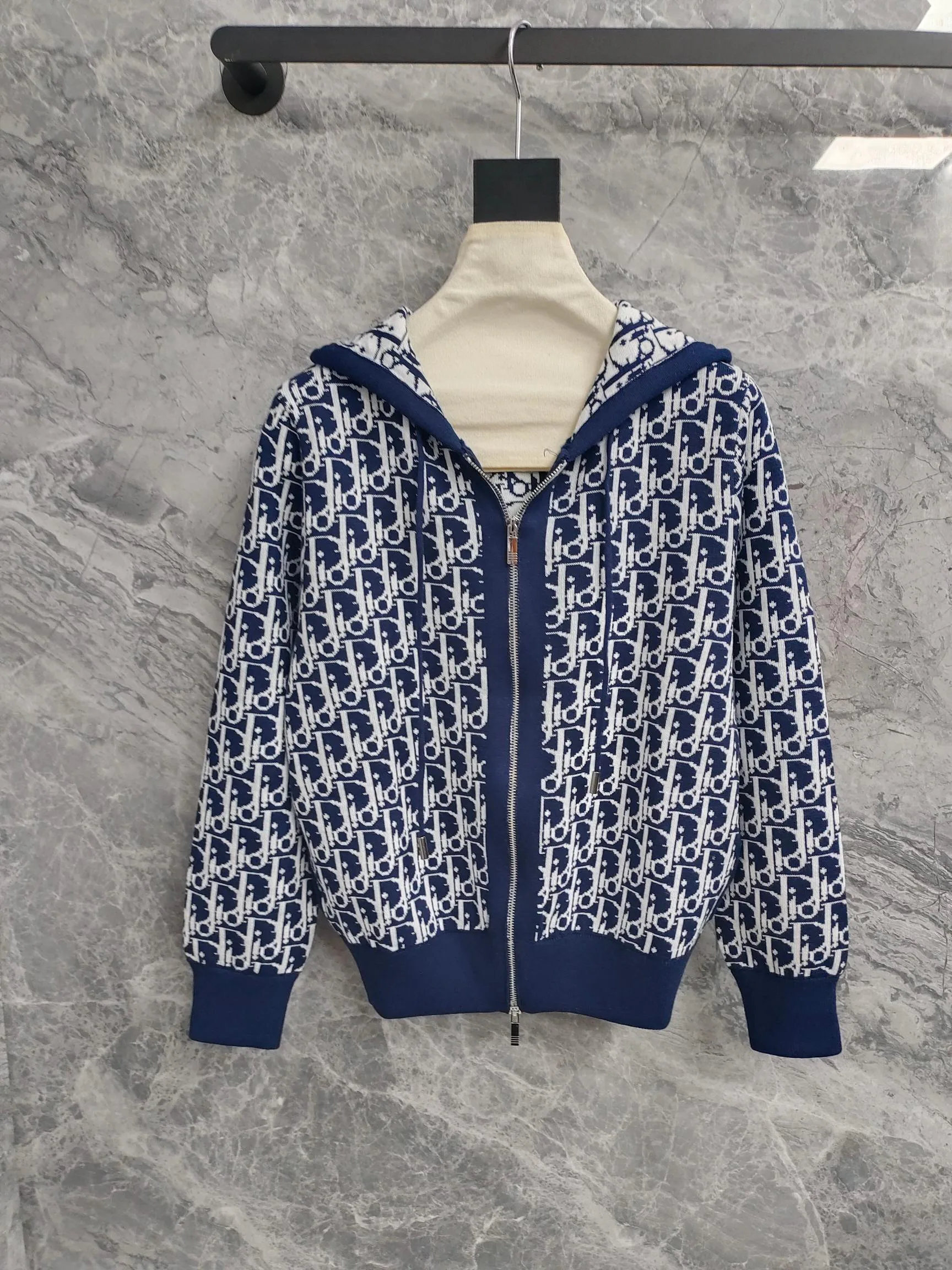 Куртки И Пуховики Женские Christian Dior 504252