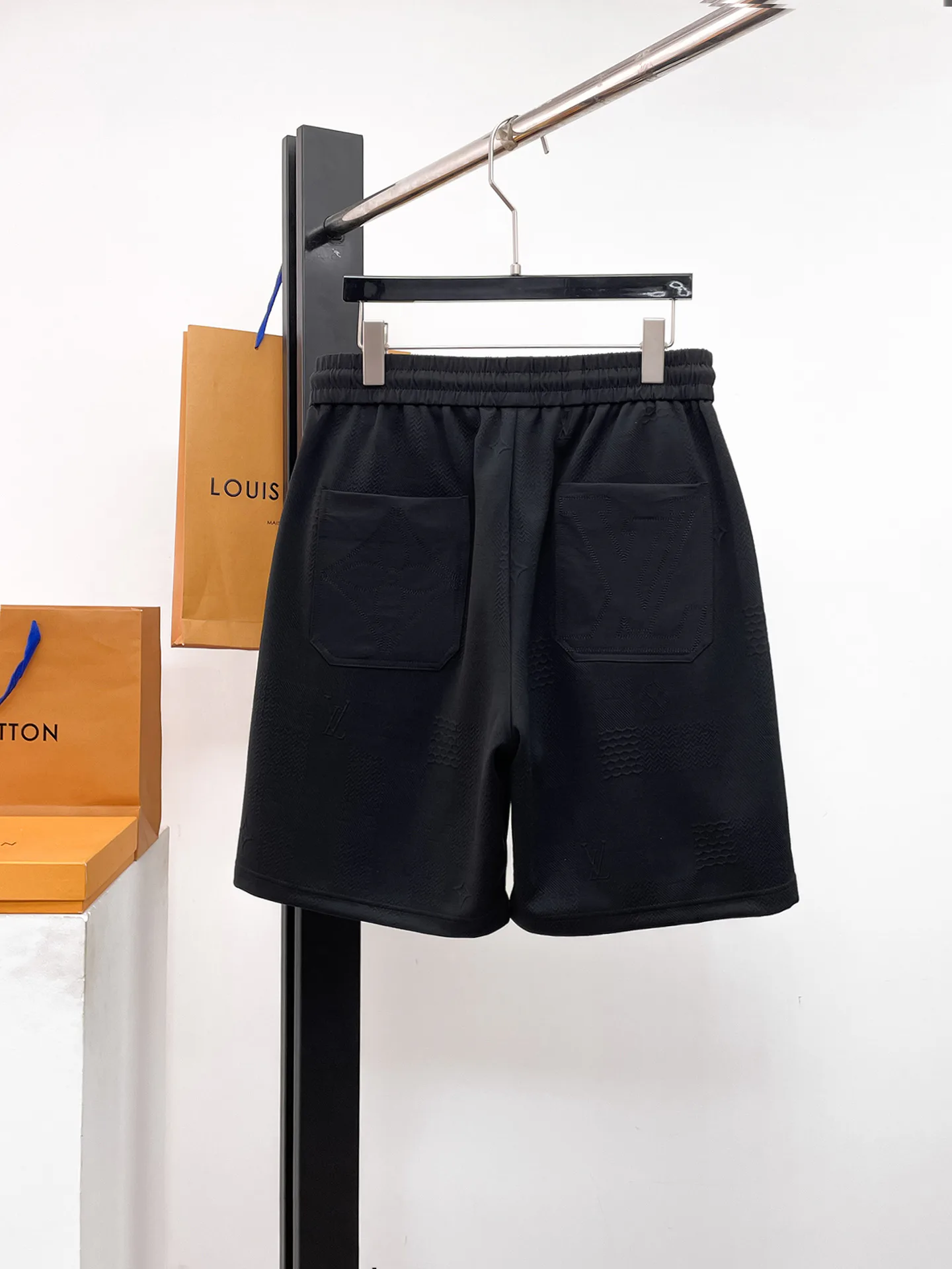 Шорты Мужские Louis Vuitton 14170689