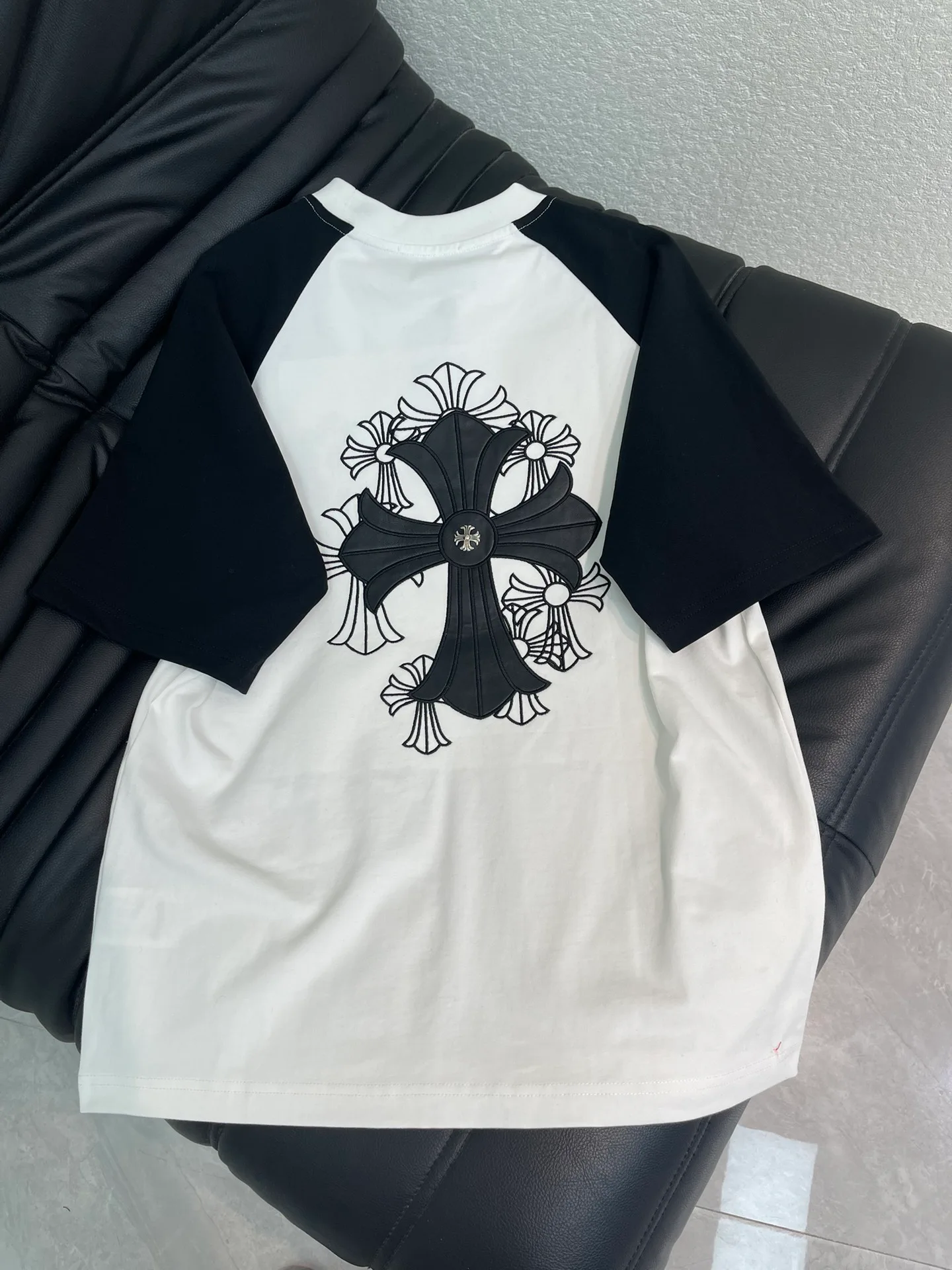 Футболки Женские Chrome Hearts 11569441