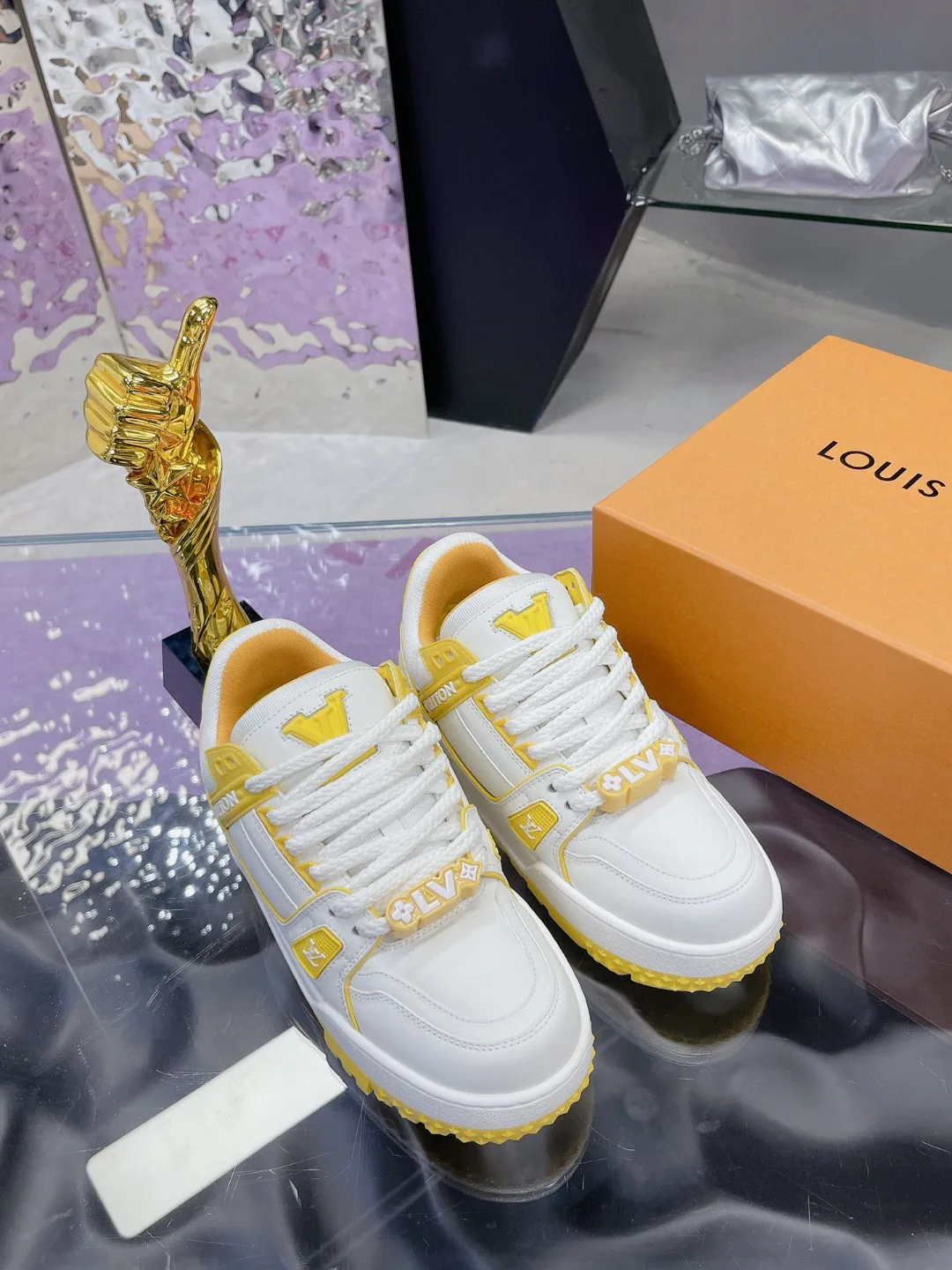 Кроссовки Женские Louis Vuitton 13074042