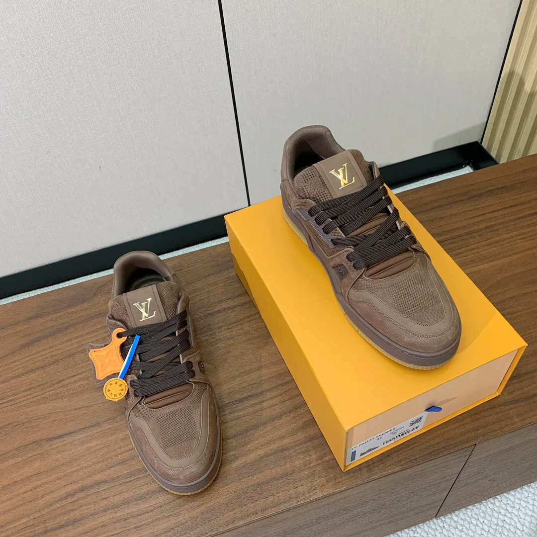 Кроссовки Женские Louis Vuitton 10236191