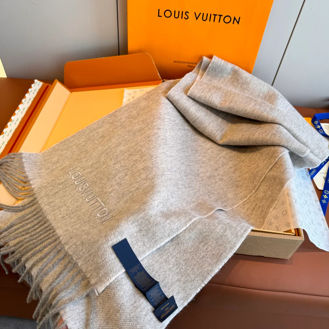 Шарфы Louis Vuitton 1518573