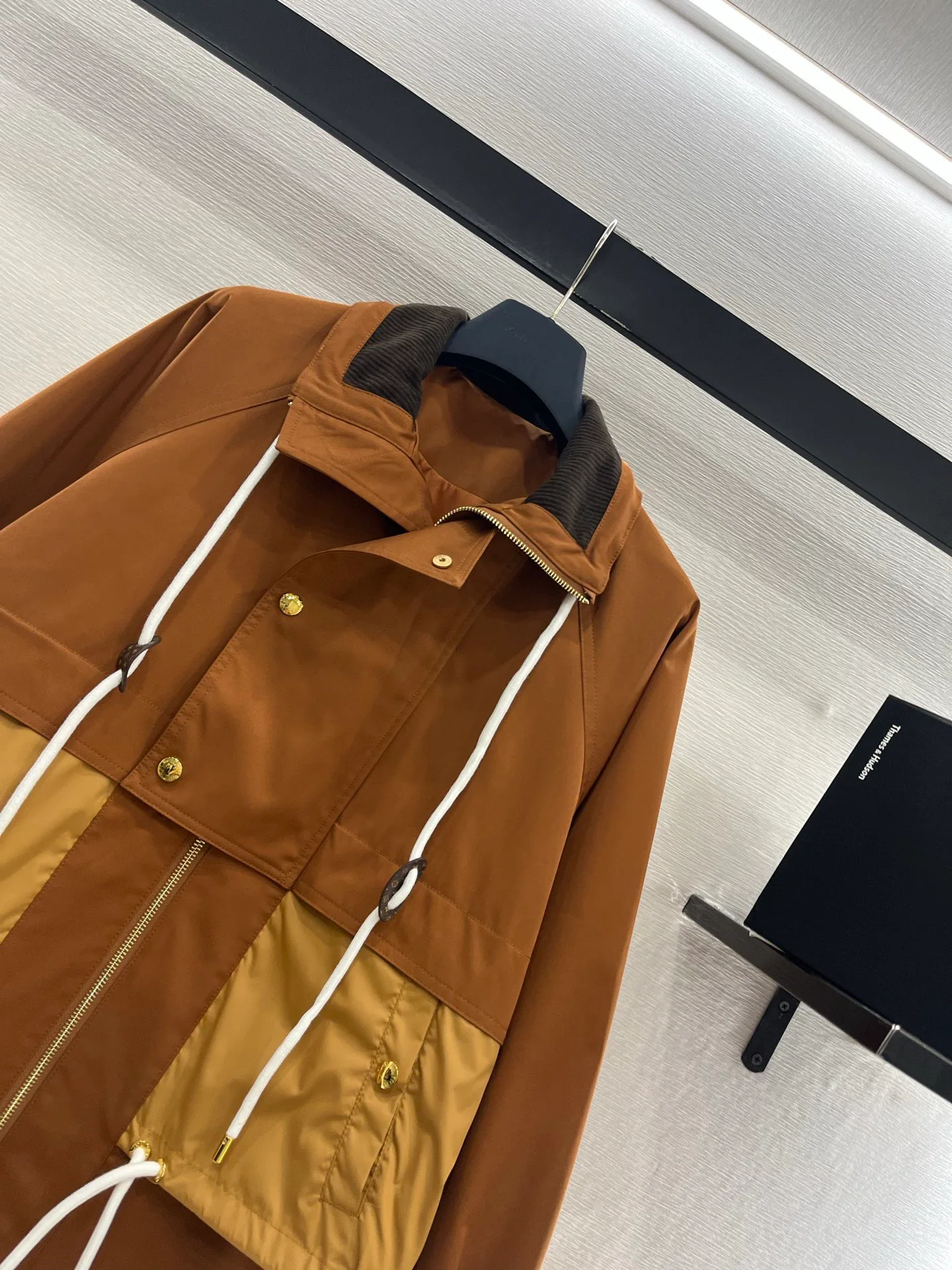 Тренчи Женские Louis Vuitton 1806187