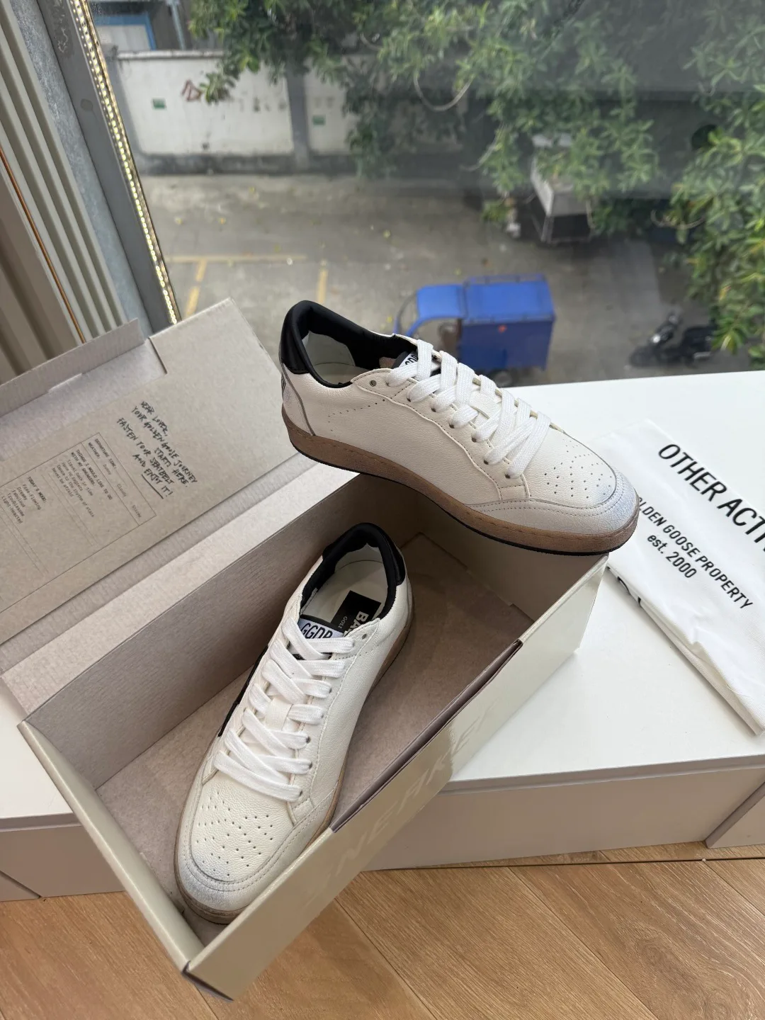 Кроссовки Женские Golden Goose 18801051