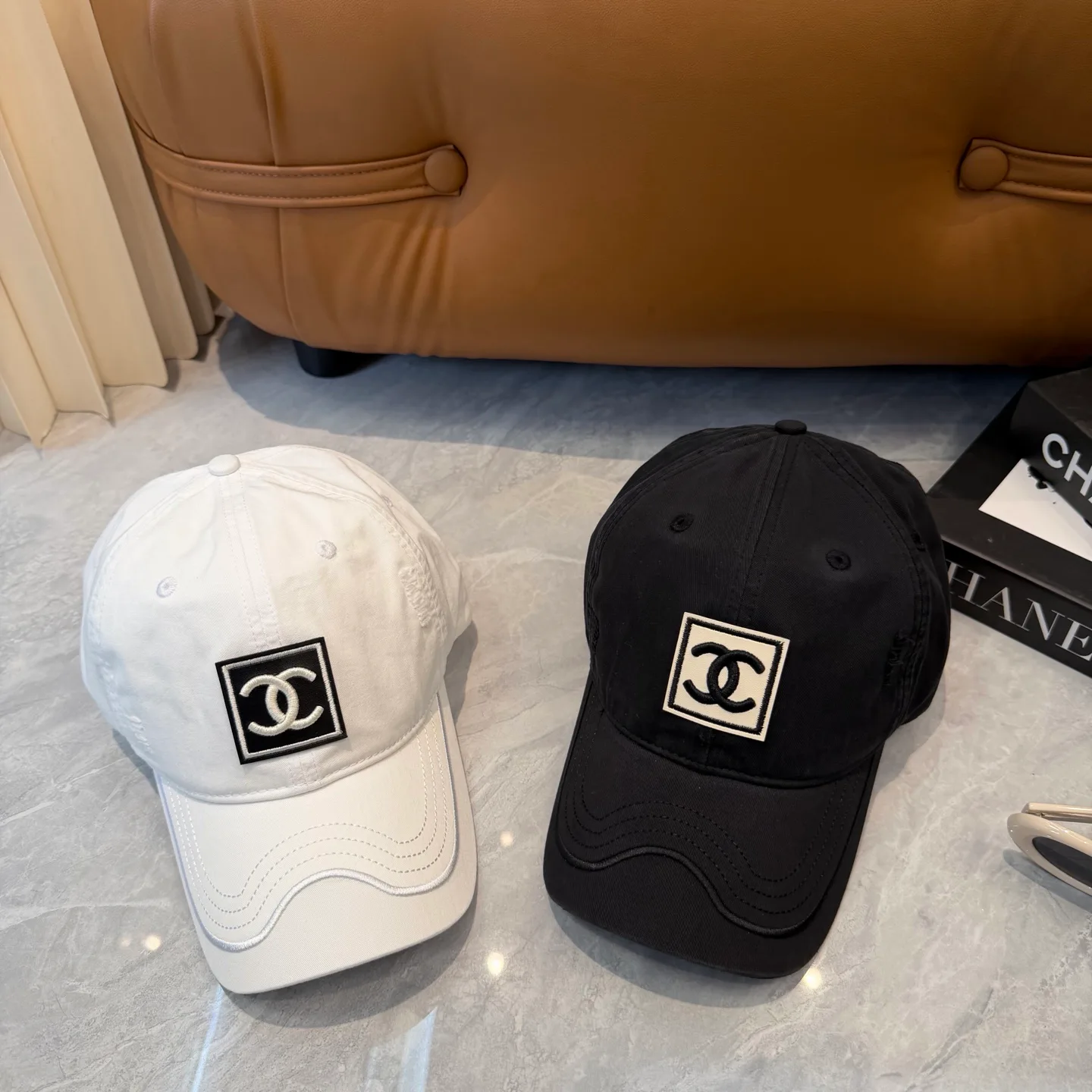 Головные Уборы Chanel 17515302