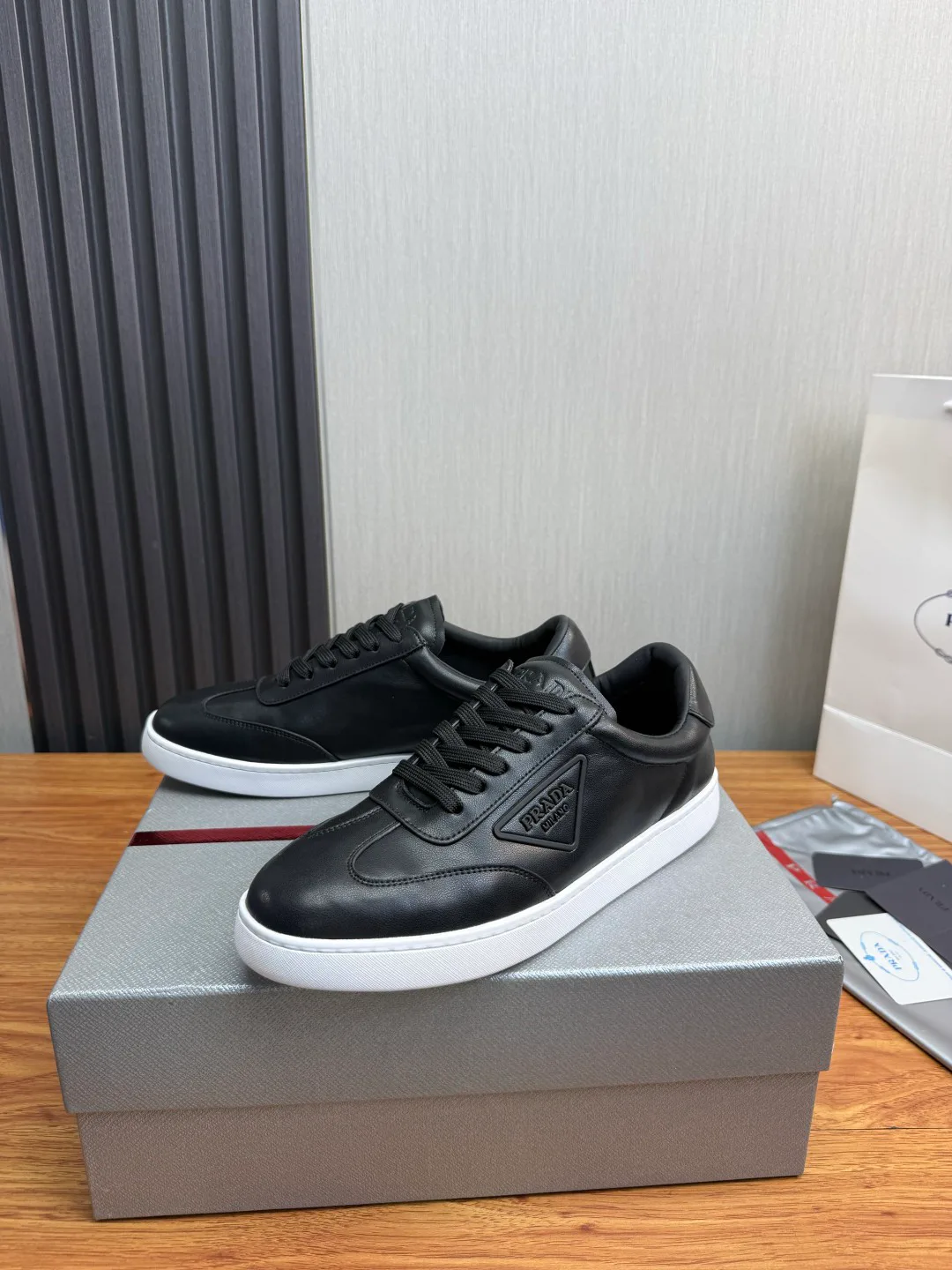 Кроссовки Мужские Prada 18263659