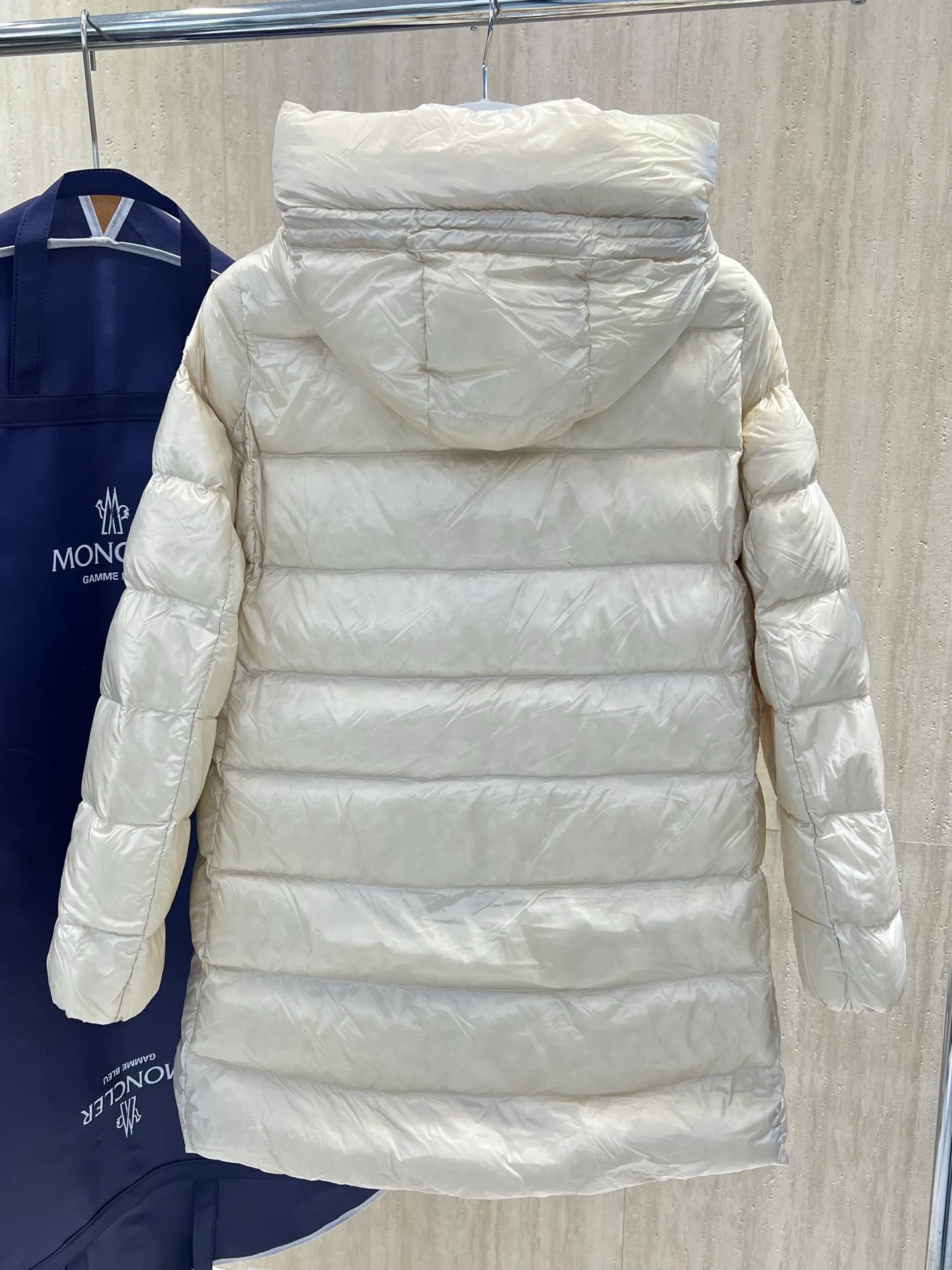 Куртки И Пуховики Женские Moncler 17958878