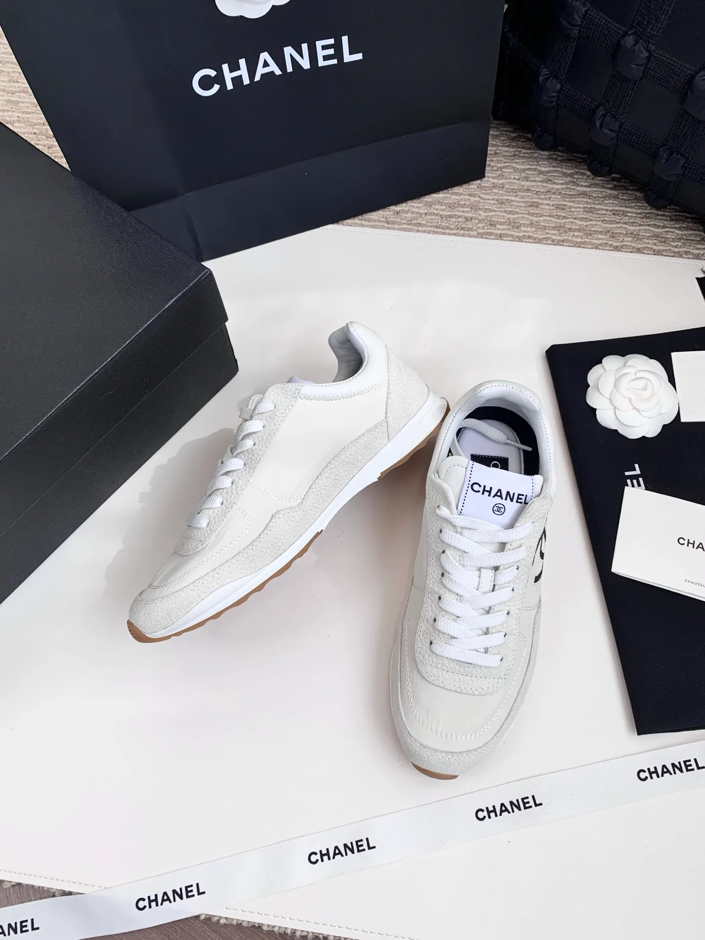 Кроссовки Женские Chanel 11561504