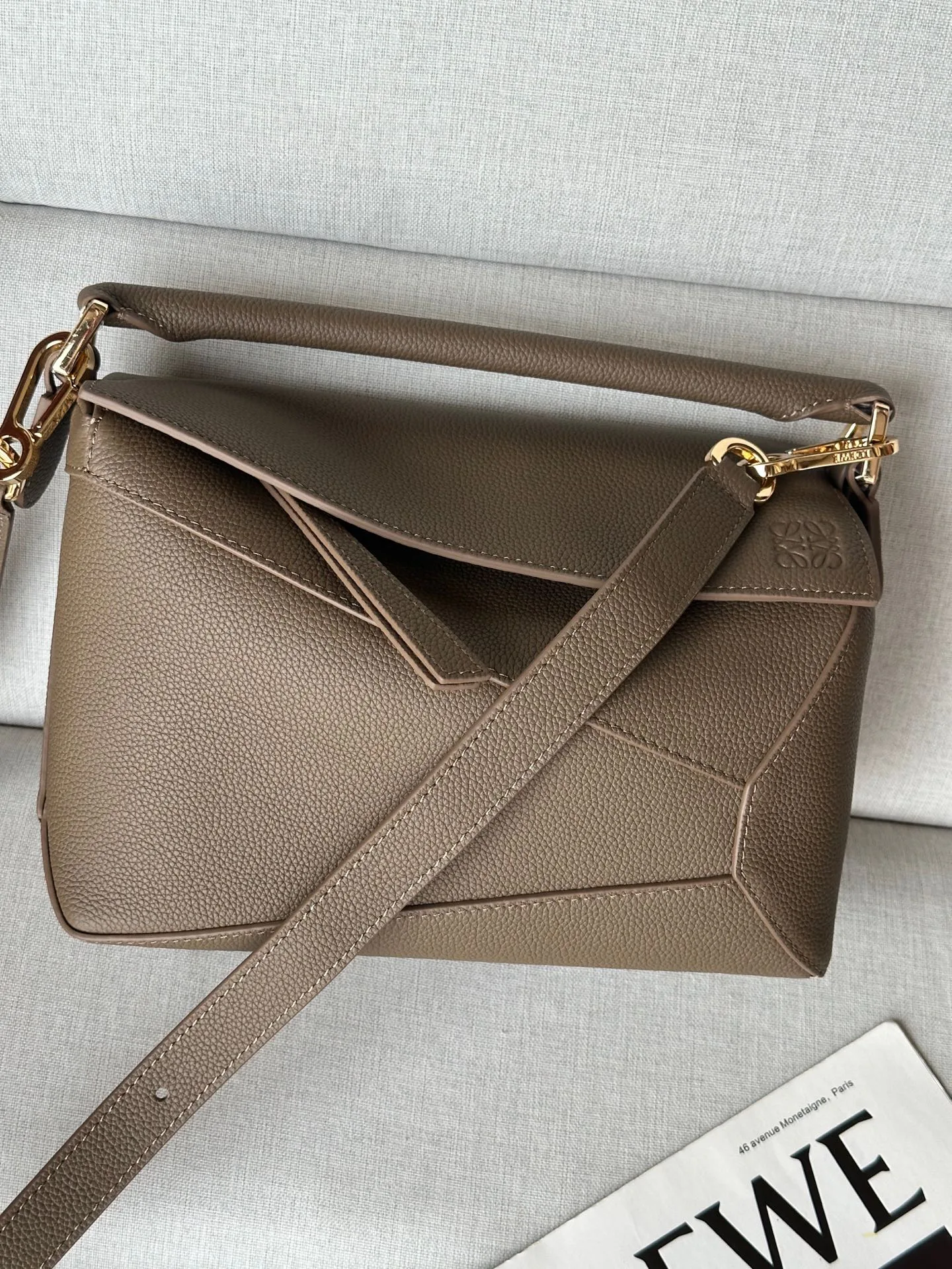 Классические Сумки Женские Loewe 13339540
