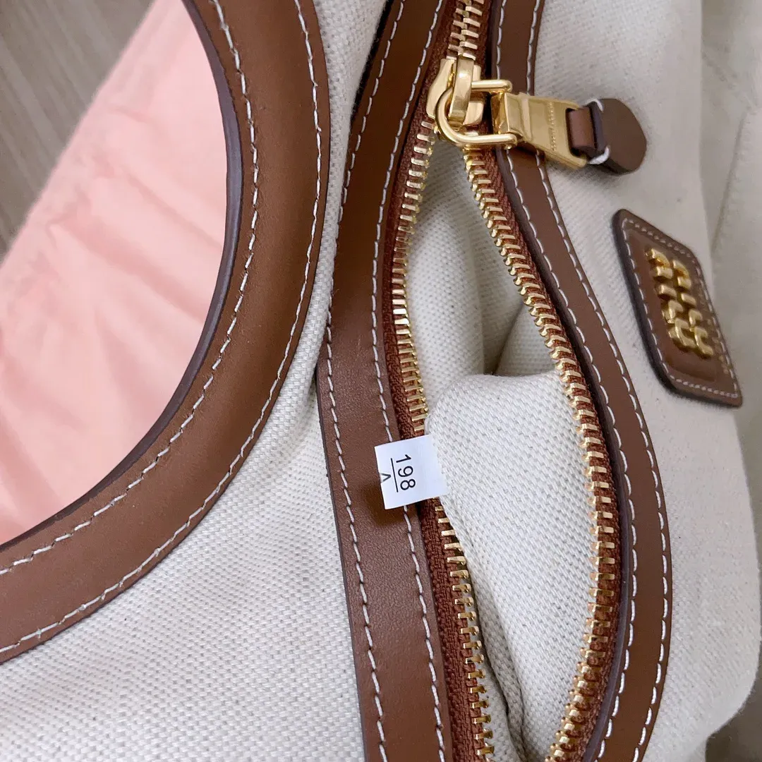 Классические Сумки Женские Miu Miu 445154