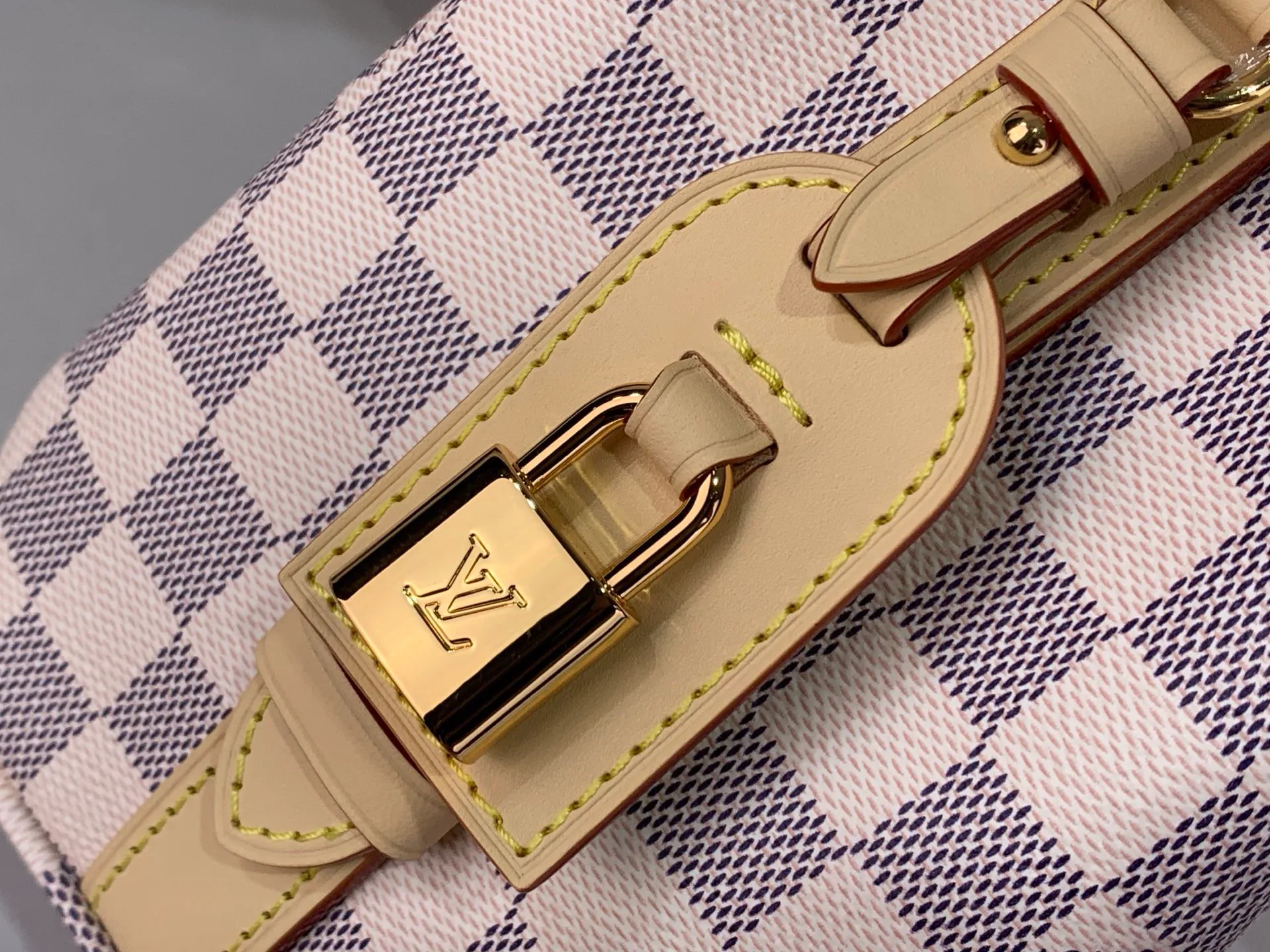 Классические Сумки Женские Louis Vuitton 11670341