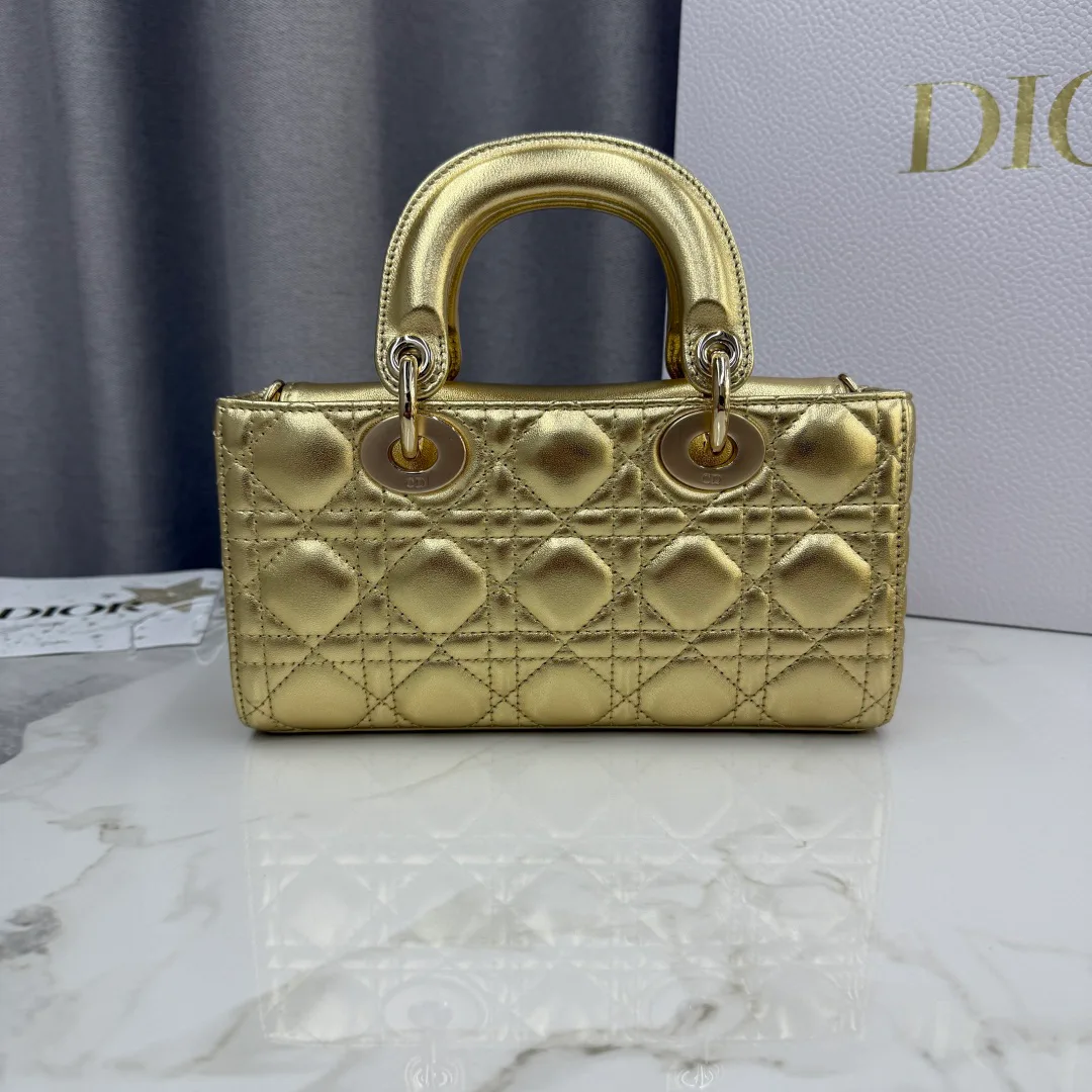 Классические Сумки Женские Christian Dior 18116441