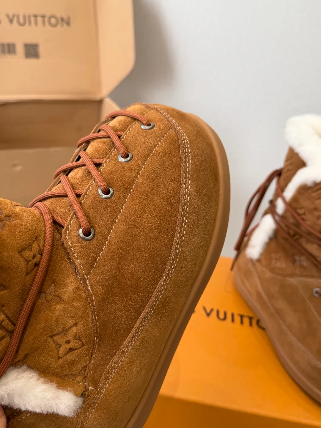 Угги Женские Louis Vuitton 18705370