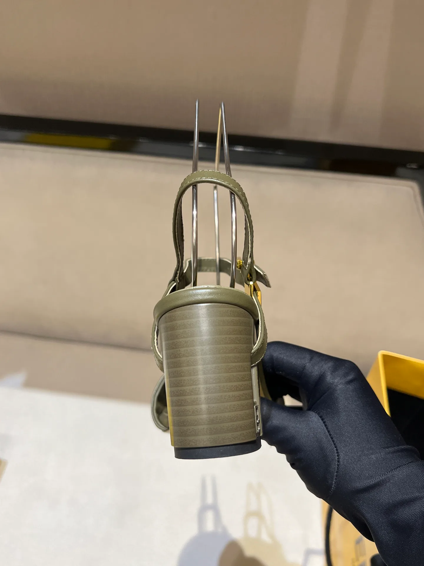 Босоножки Женские Fendi 9288979