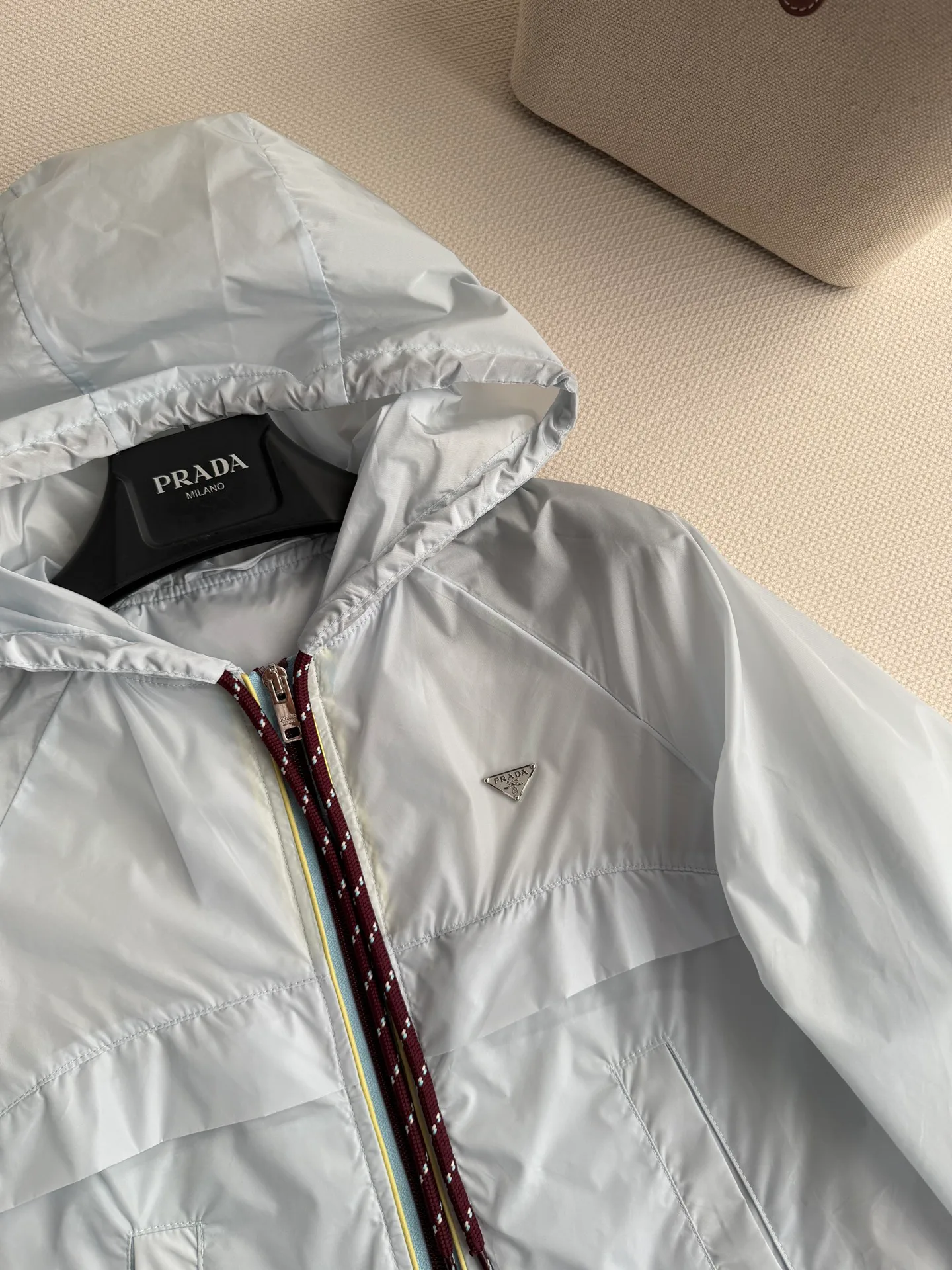 Куртки И Пуховики Женские Prada 13471138