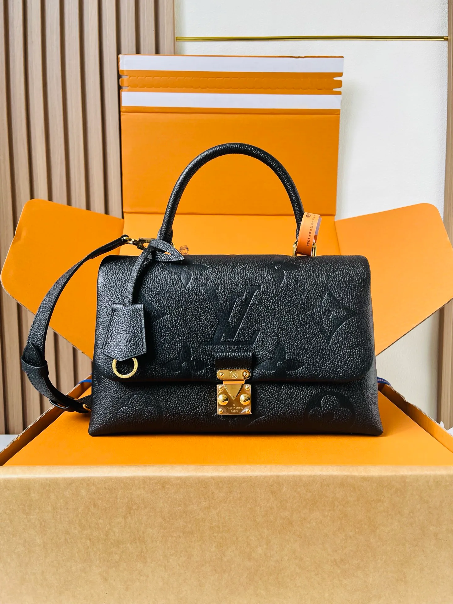 Классические Сумки Женские Louis Vuitton 12860027