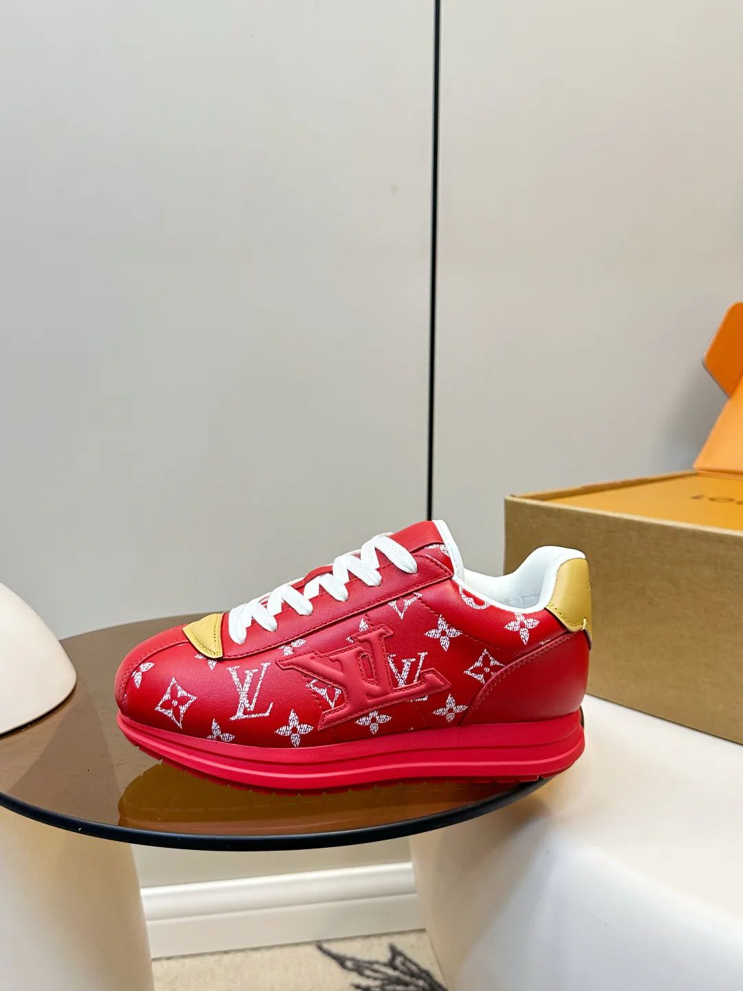 Кроссовки Женские Louis Vuitton 4948534