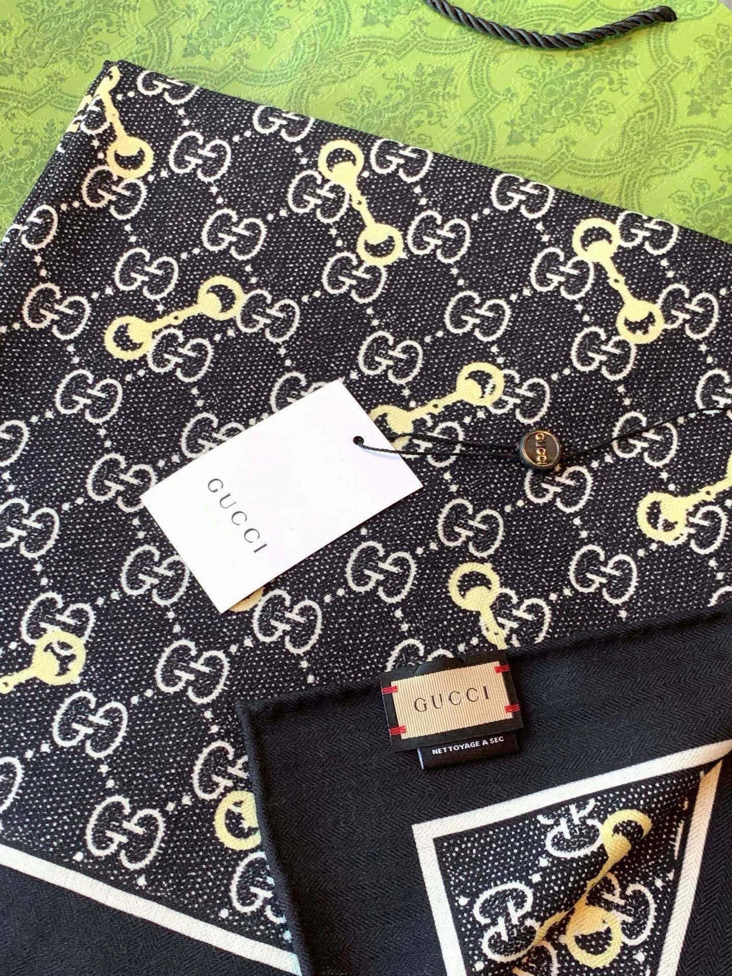 Шарфы Gucci 17543254