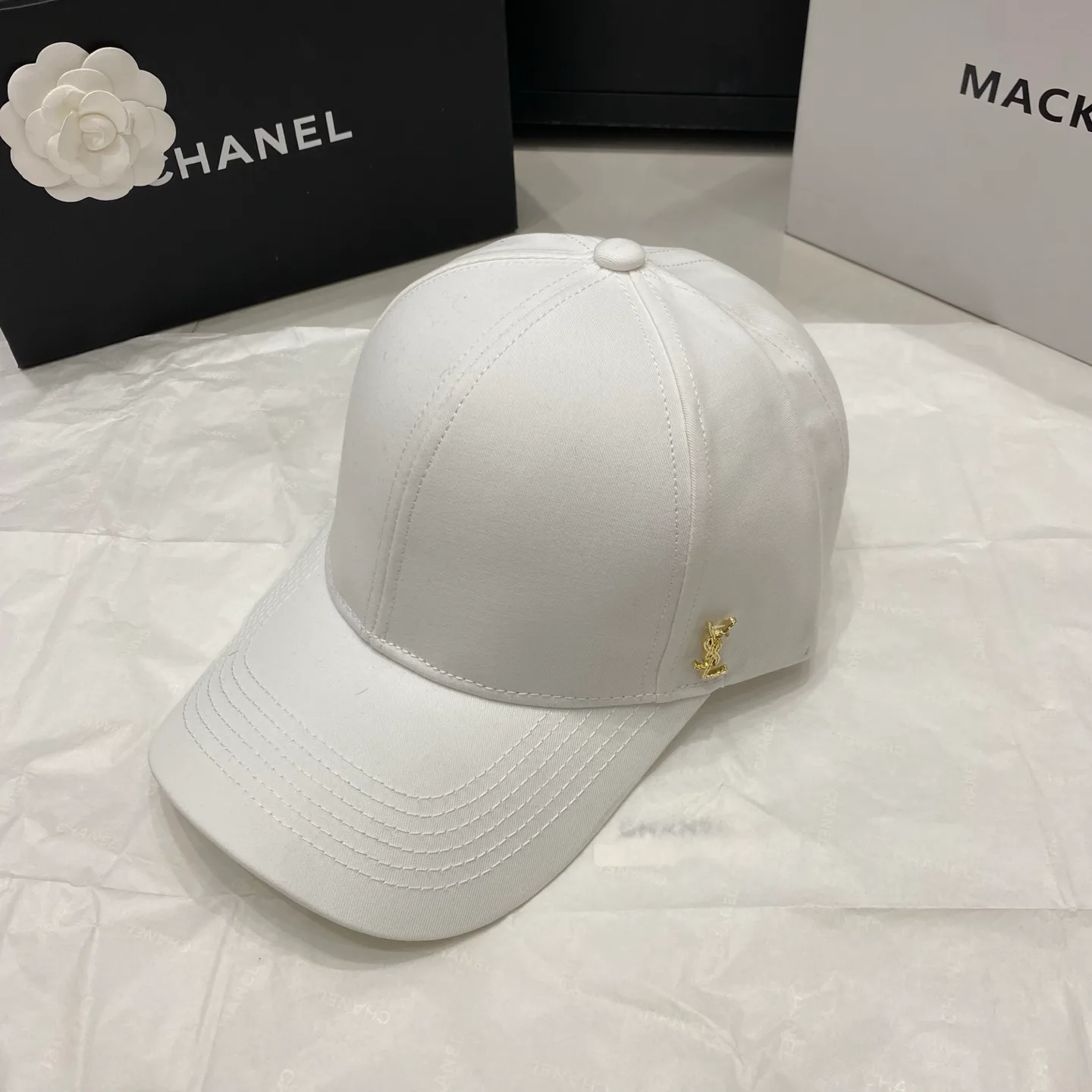 Головные Уборы Saint Laurent 21013