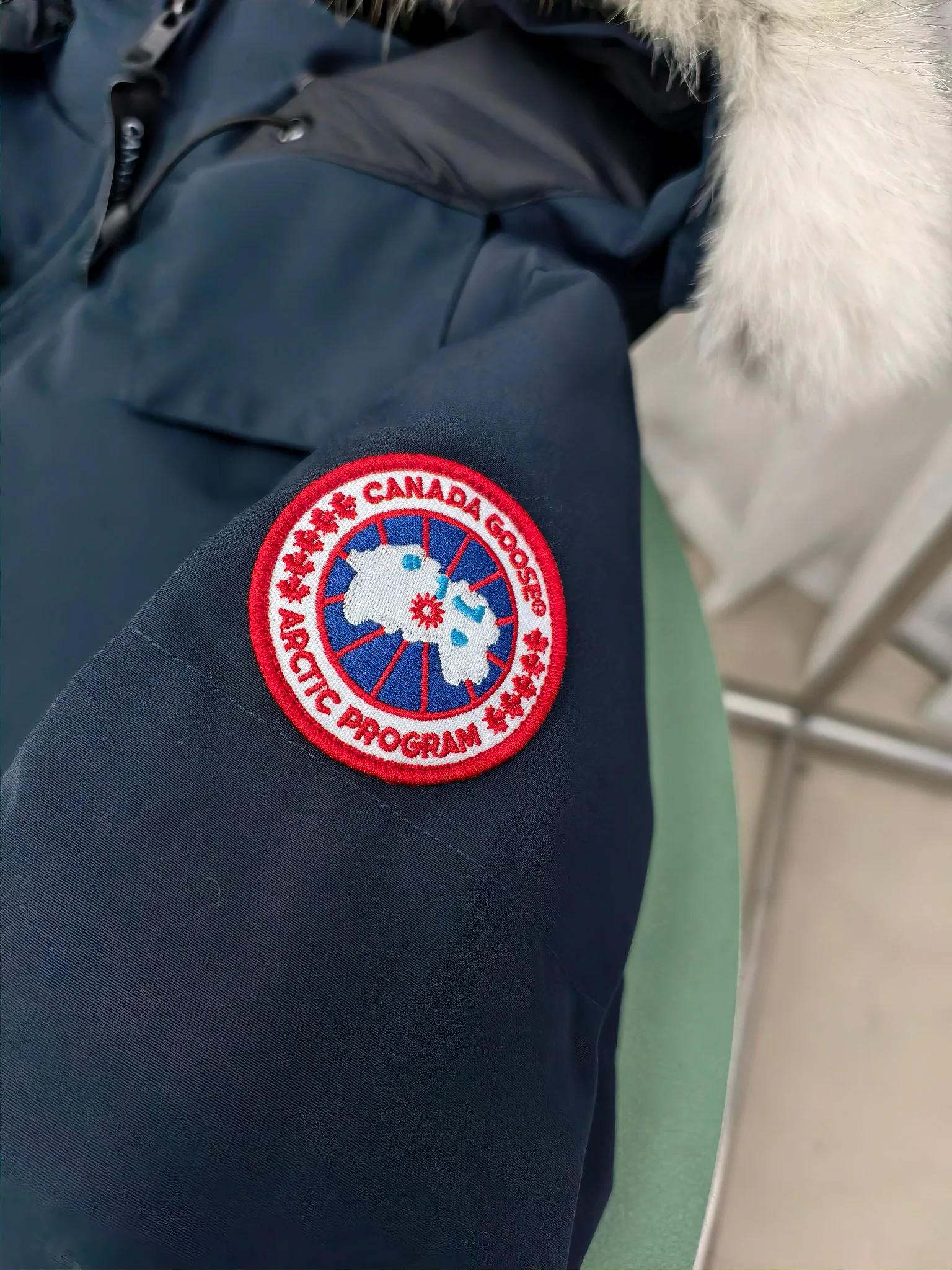 Куртки И Пуховики Женские Canada Goose 18926144