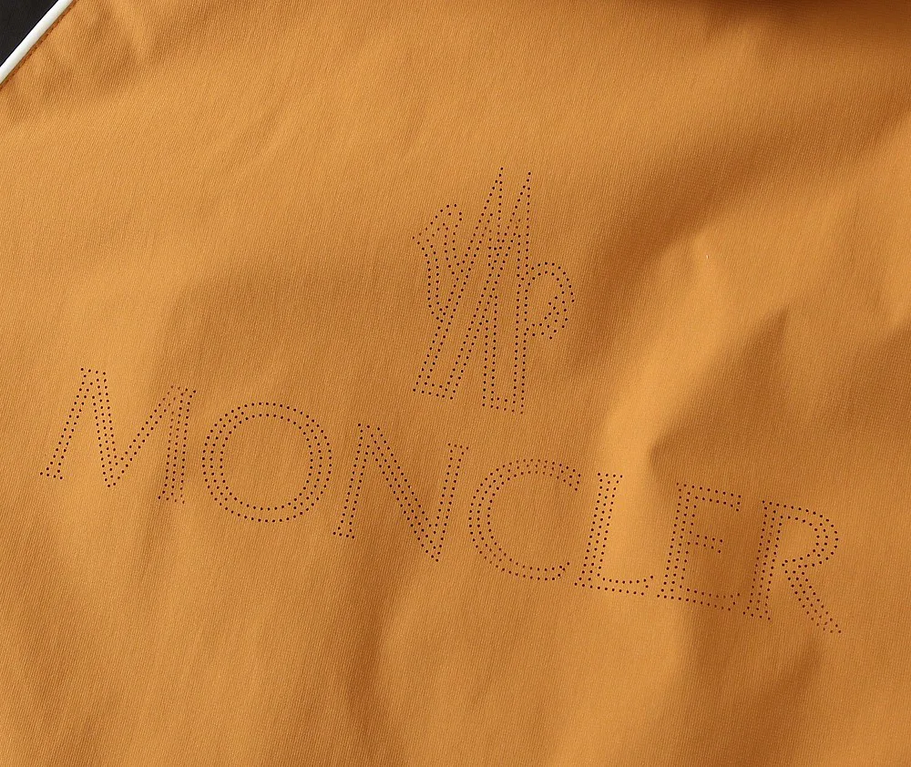 Куртки И Пуховики Мужские Moncler 11240468
