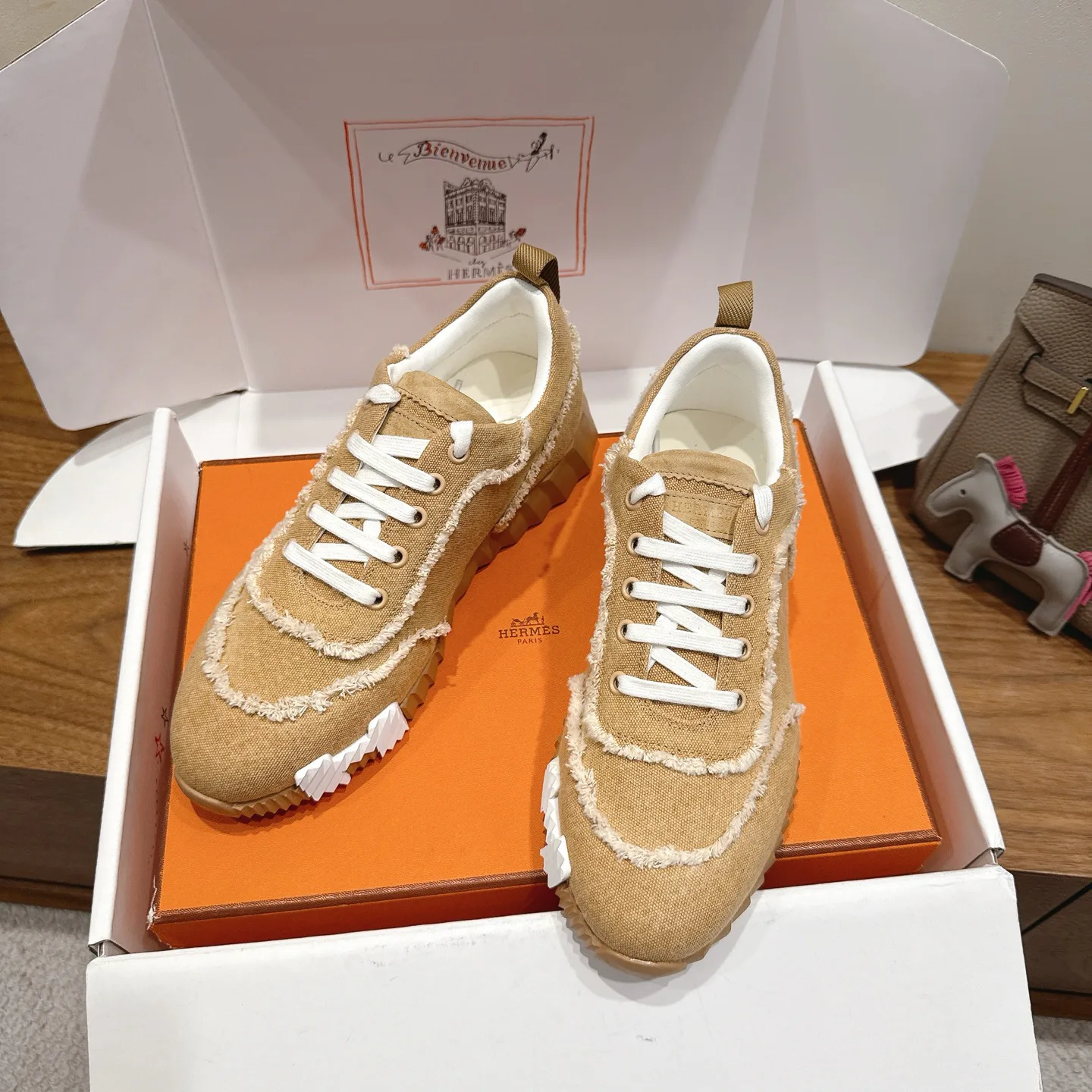 Кроссовки Женские Hermes 4214617