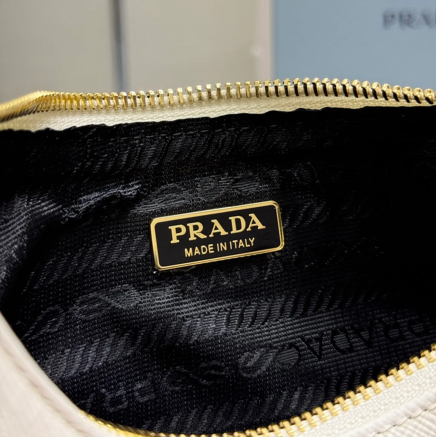 Сумки На Ремне Женские Prada 11788409