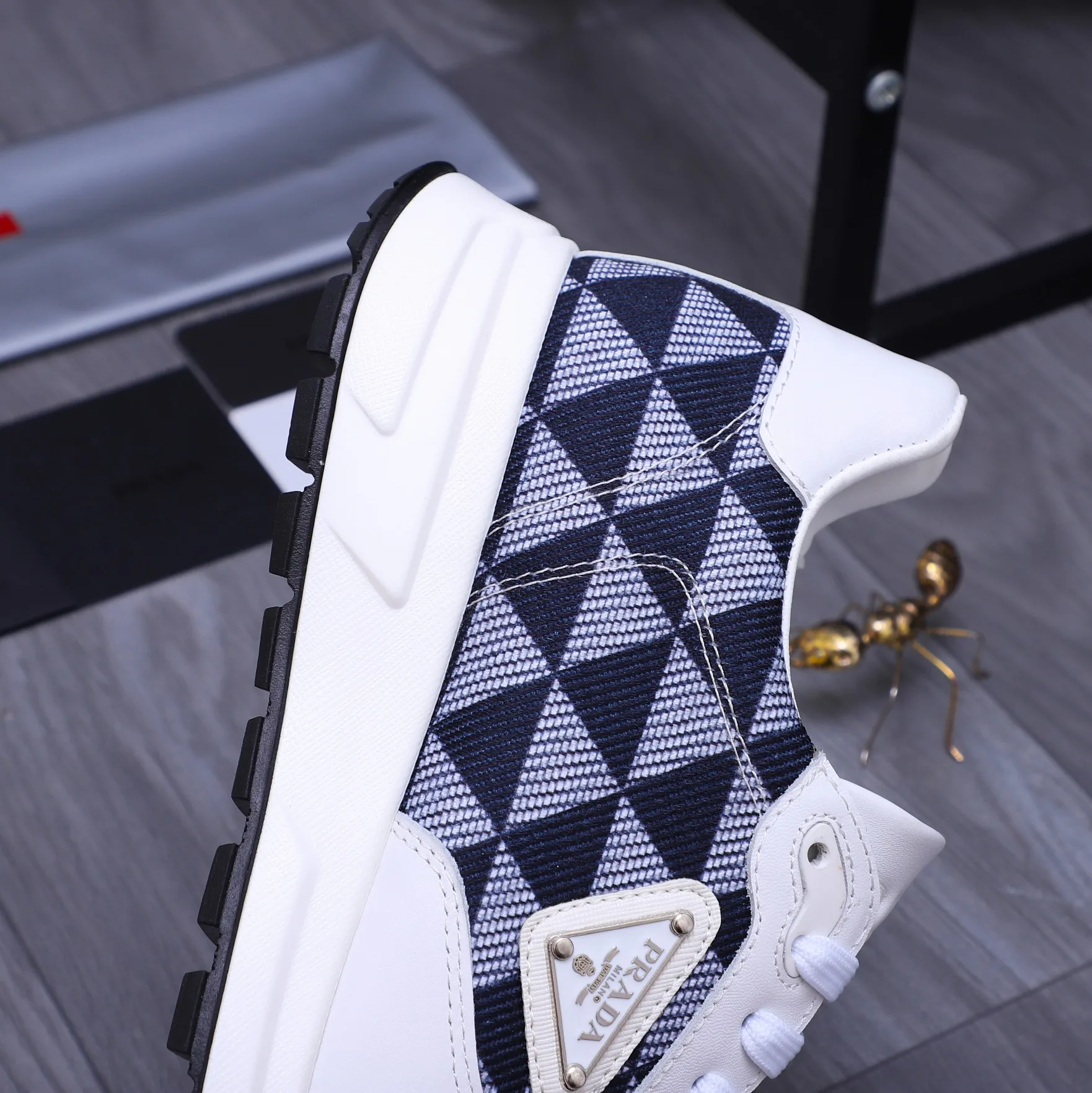 Кроссовки Женские Prada 17429866