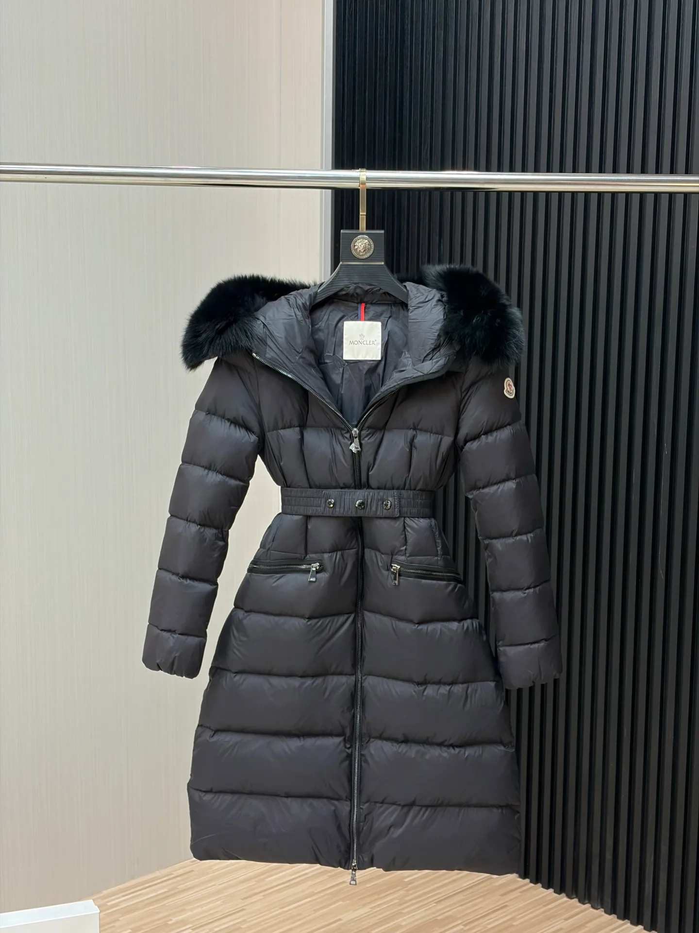 Куртки И Пуховики Женские Moncler 17926549