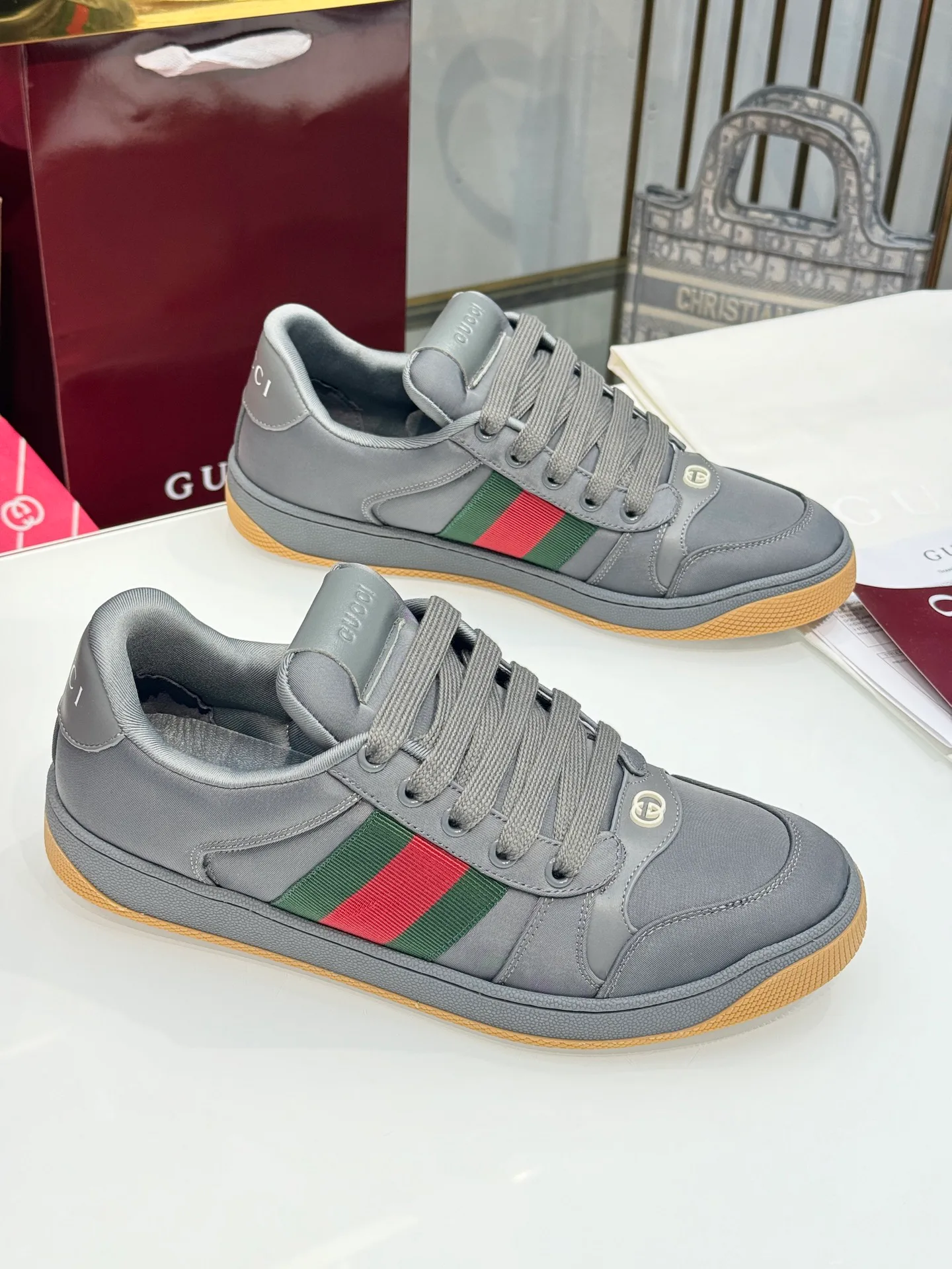Кроссовки Женские Gucci 17946879