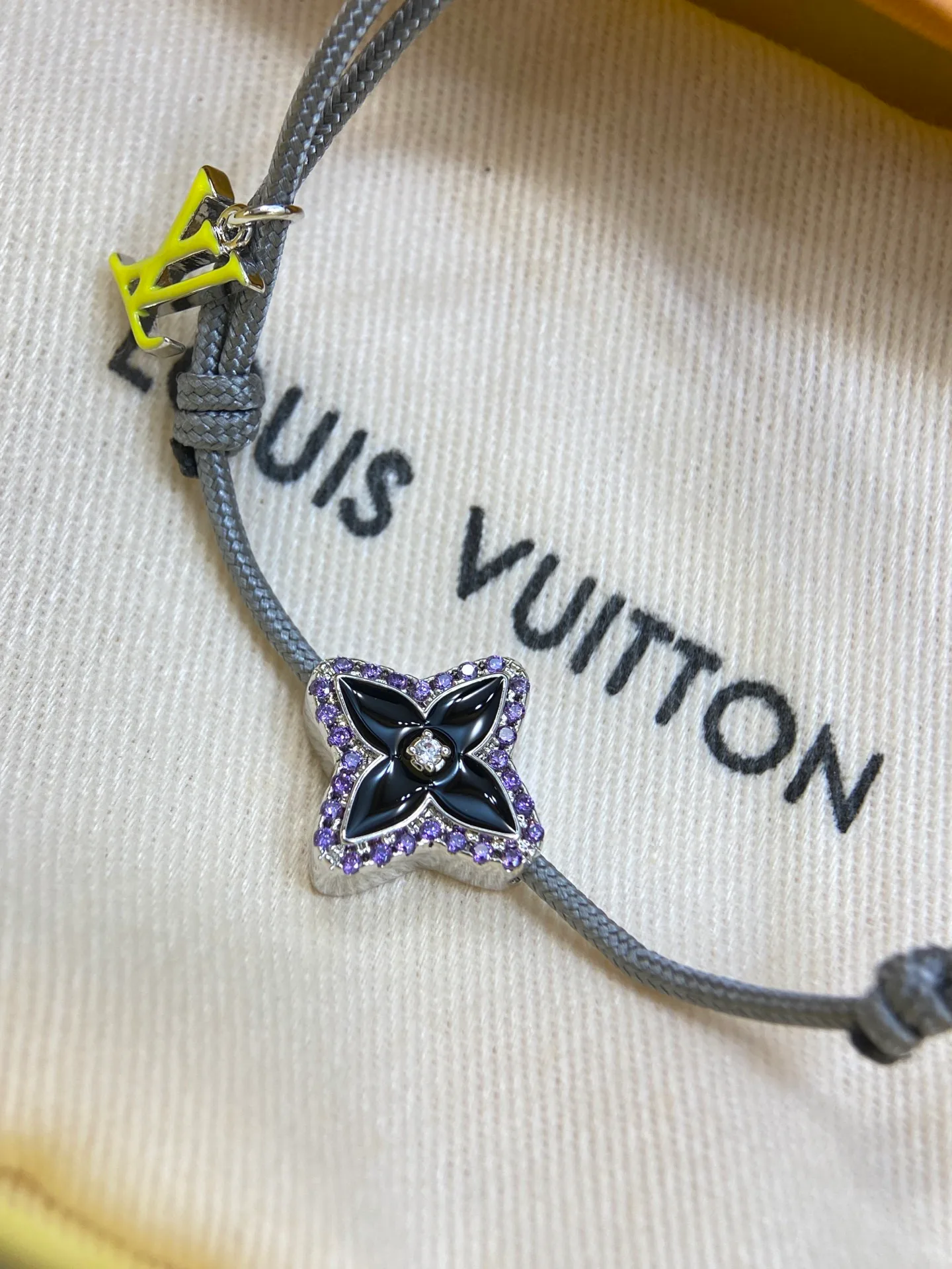 Бижутерия Louis Vuitton 17819355
