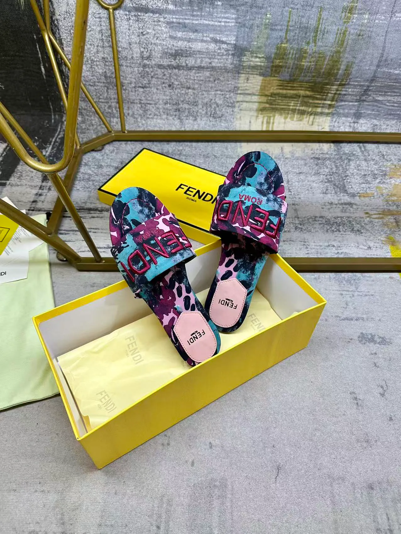 Шлепанцы Женские Fendi 9856749