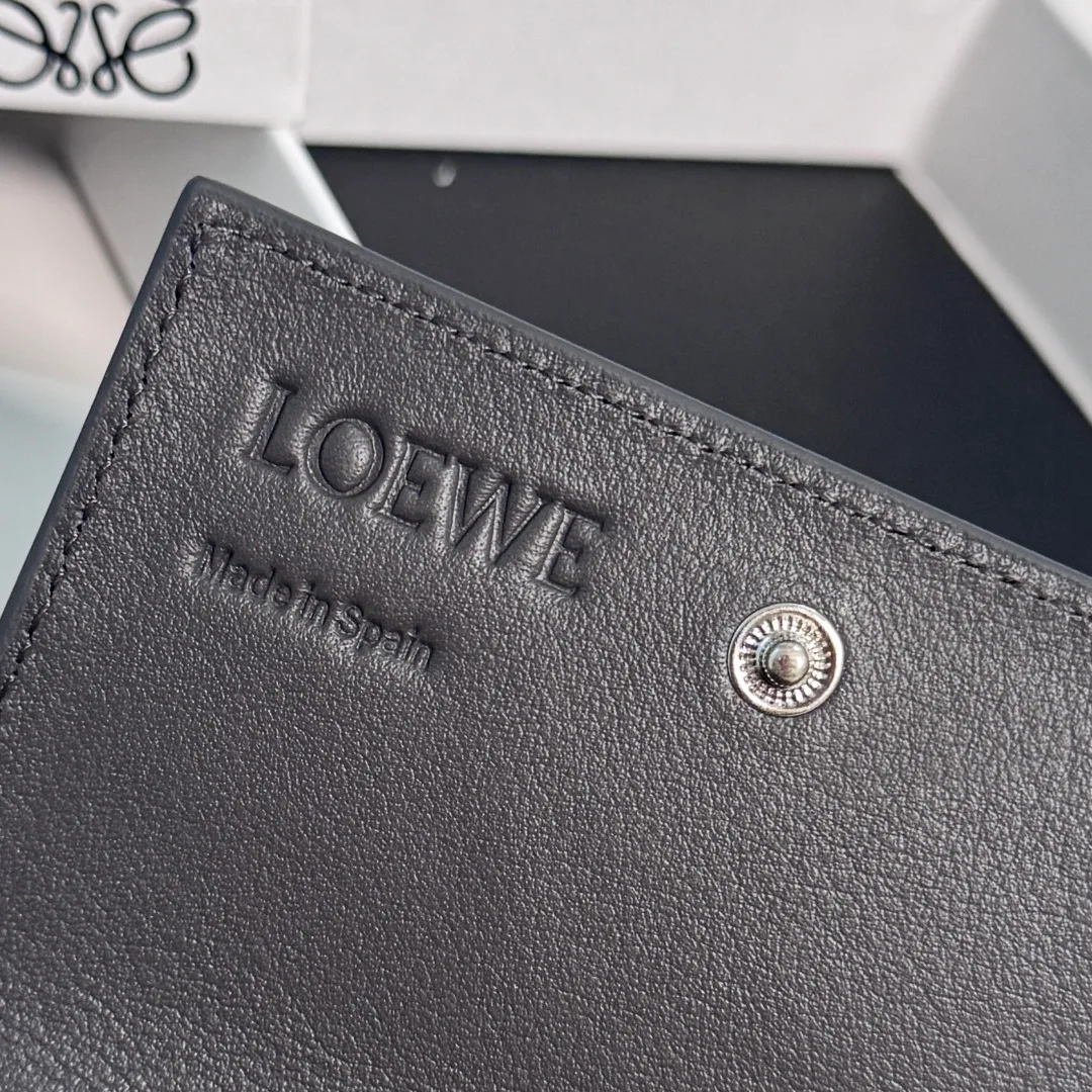 Клатчи Женские Loewe 17927430