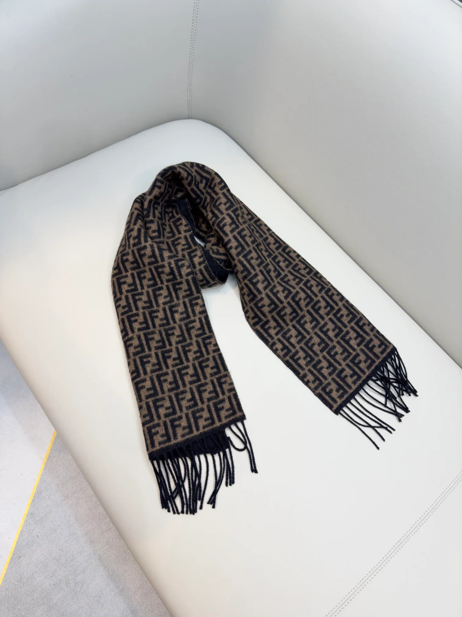 Шарфы Fendi 3966