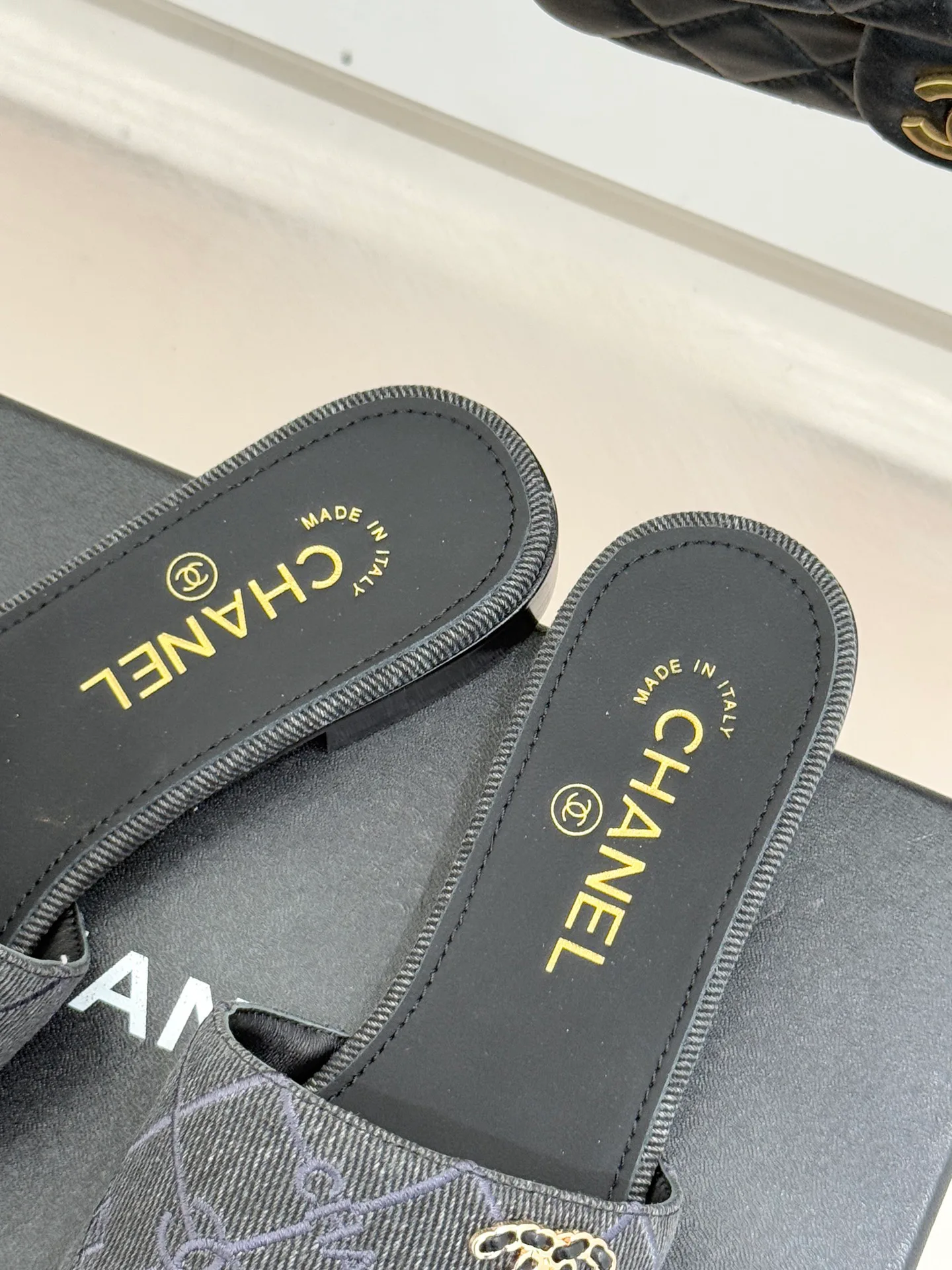 Шлепанцы Женские Chanel 9894883