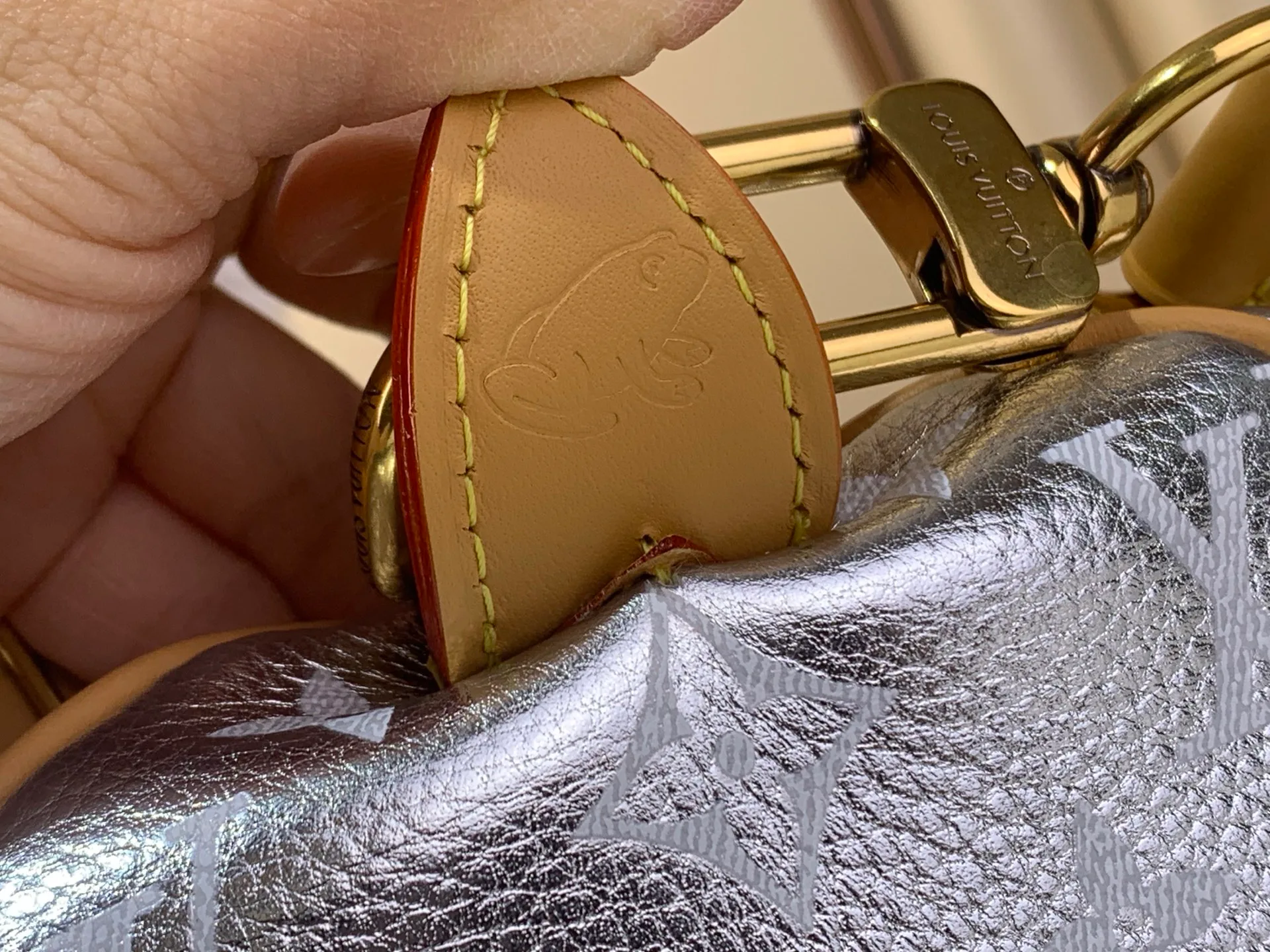 Классические Сумки Женские Louis Vuitton 11727935