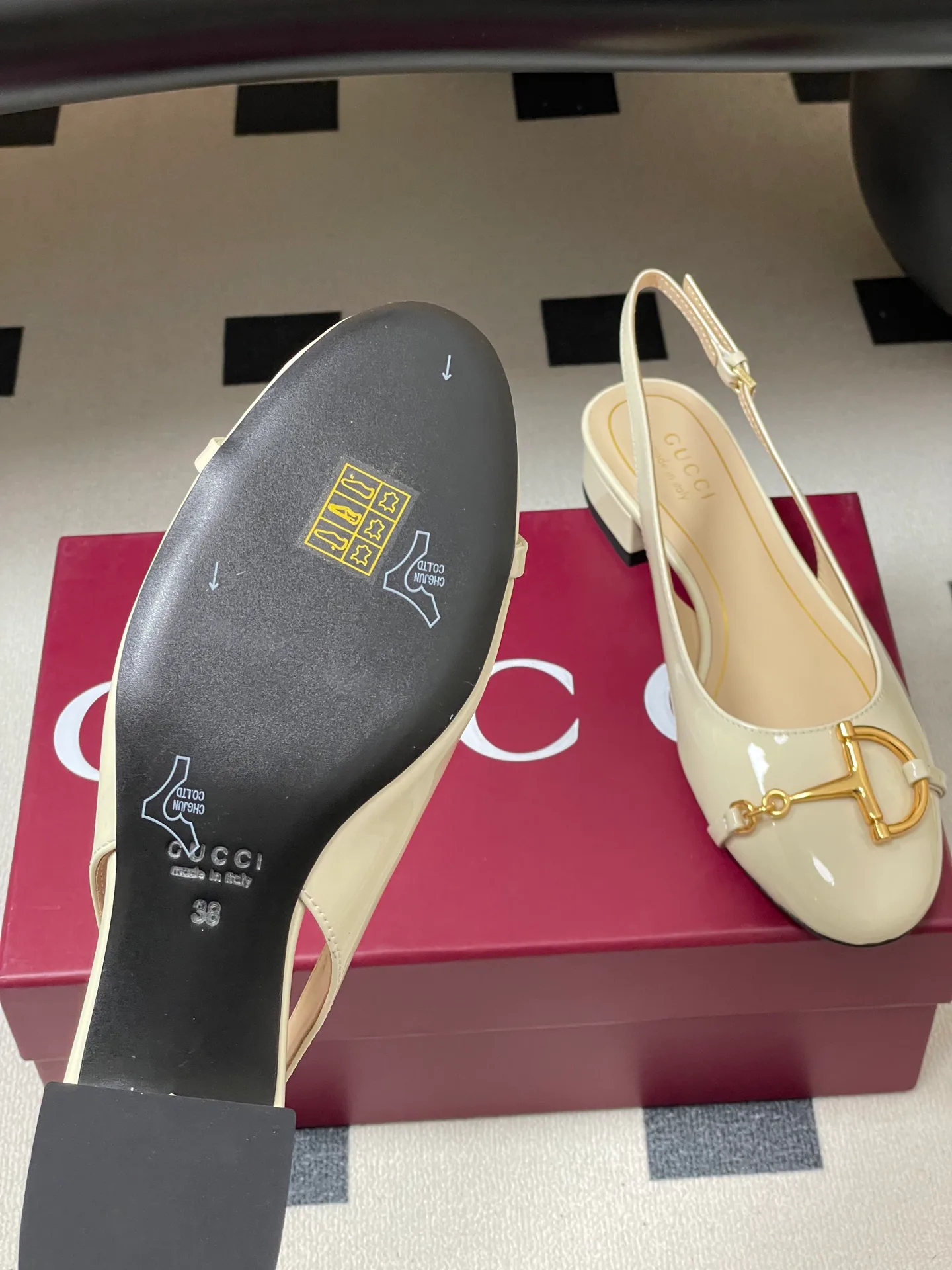 Туфли Женские Gucci 878975