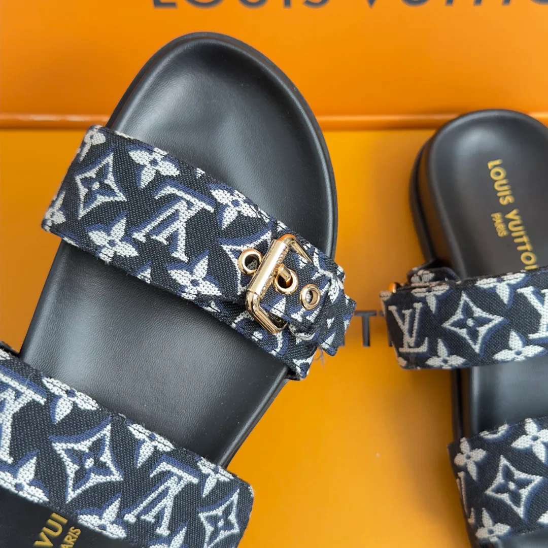 Шлепанцы Женские Louis Vuitton 17780721