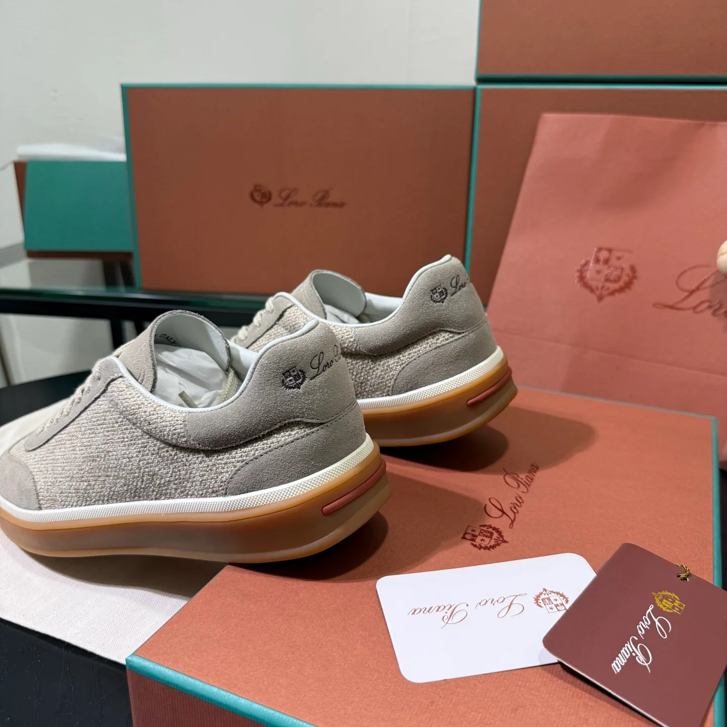 Кроссовки Женские Loro Piana 17955591