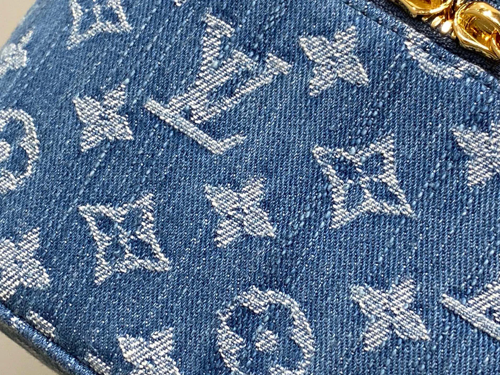 Клатчи Женские Louis Vuitton 11509359